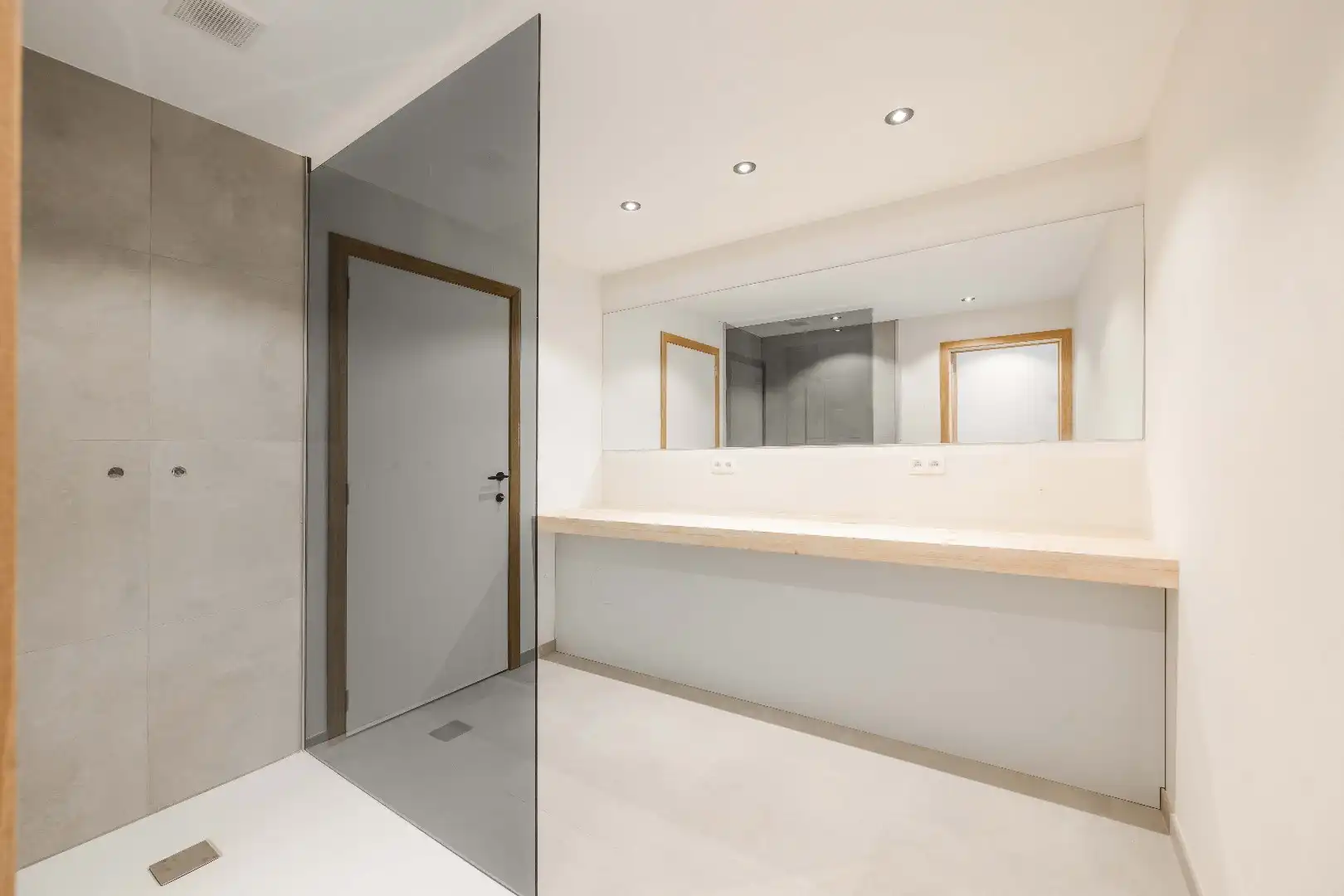 PRACHTIG APPARTEMENT (138 m²) MET 2 SLPKS | TERRAS EN PATIO foto 10