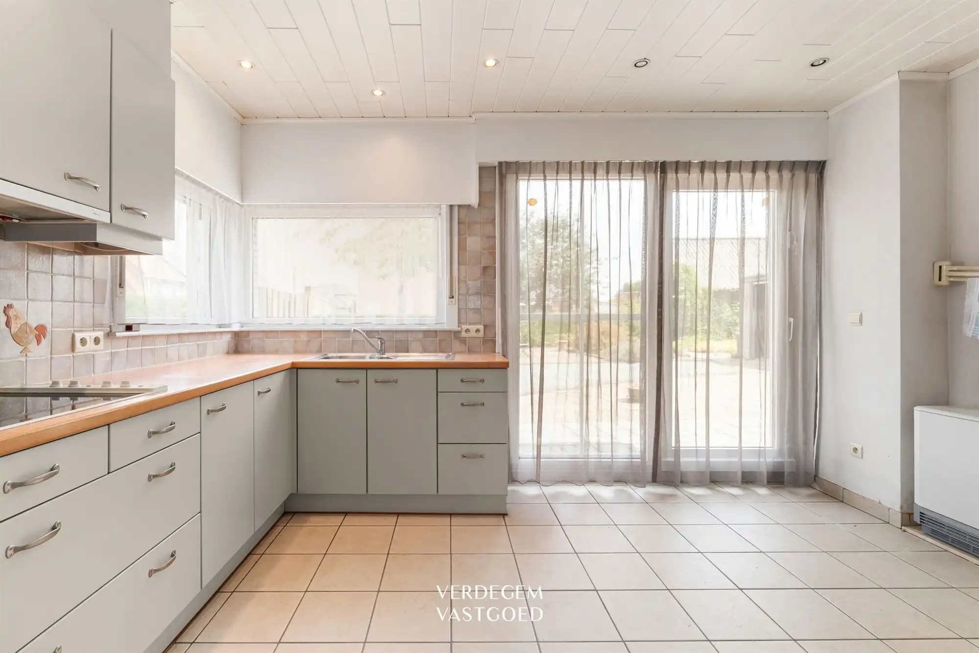 Halfopen woning op een terrein van 787m², te renoveren foto 8