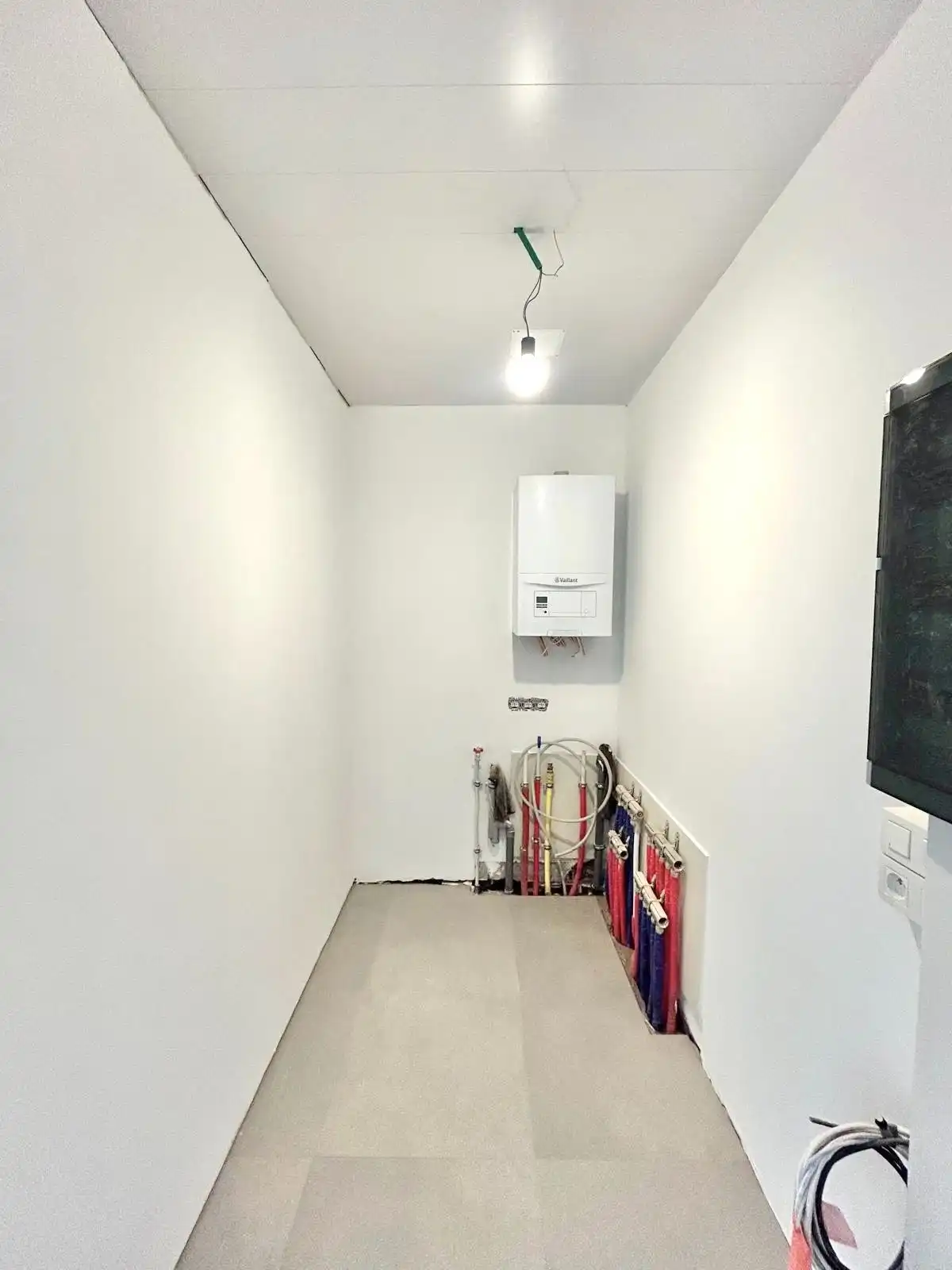 VERNIEUWD GELIJKVLOERS APPARTEMENT |1 SLPK | KOER | foto 12