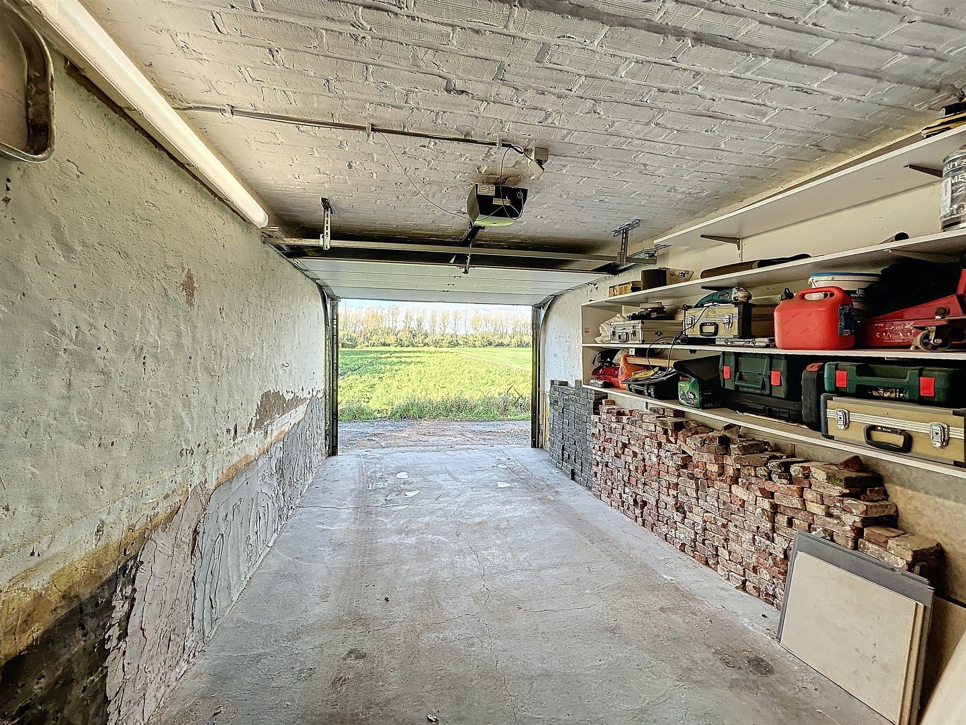 instapklare gezinswoning met garage op toplocatie foto 16