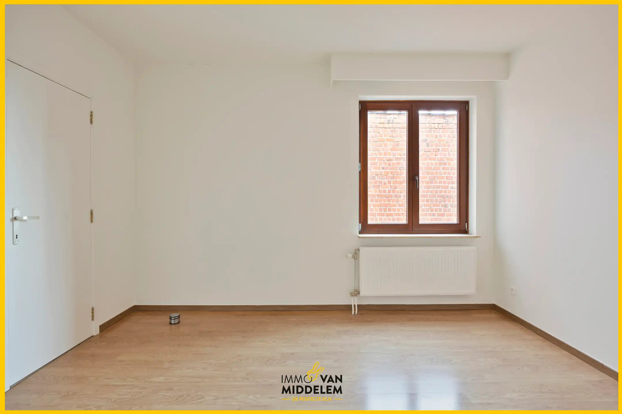 LICHTRIJK VERNIEUWD APPARTEMENT MET 2 KAMERS & TERRAS  foto 8