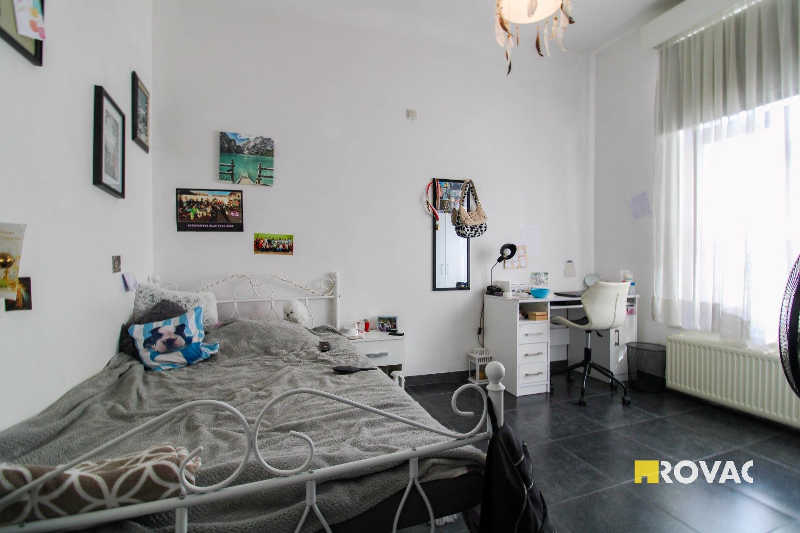 Vernieuwd appartement op de 1ste verdieping (vooraan gebouw)! foto 11