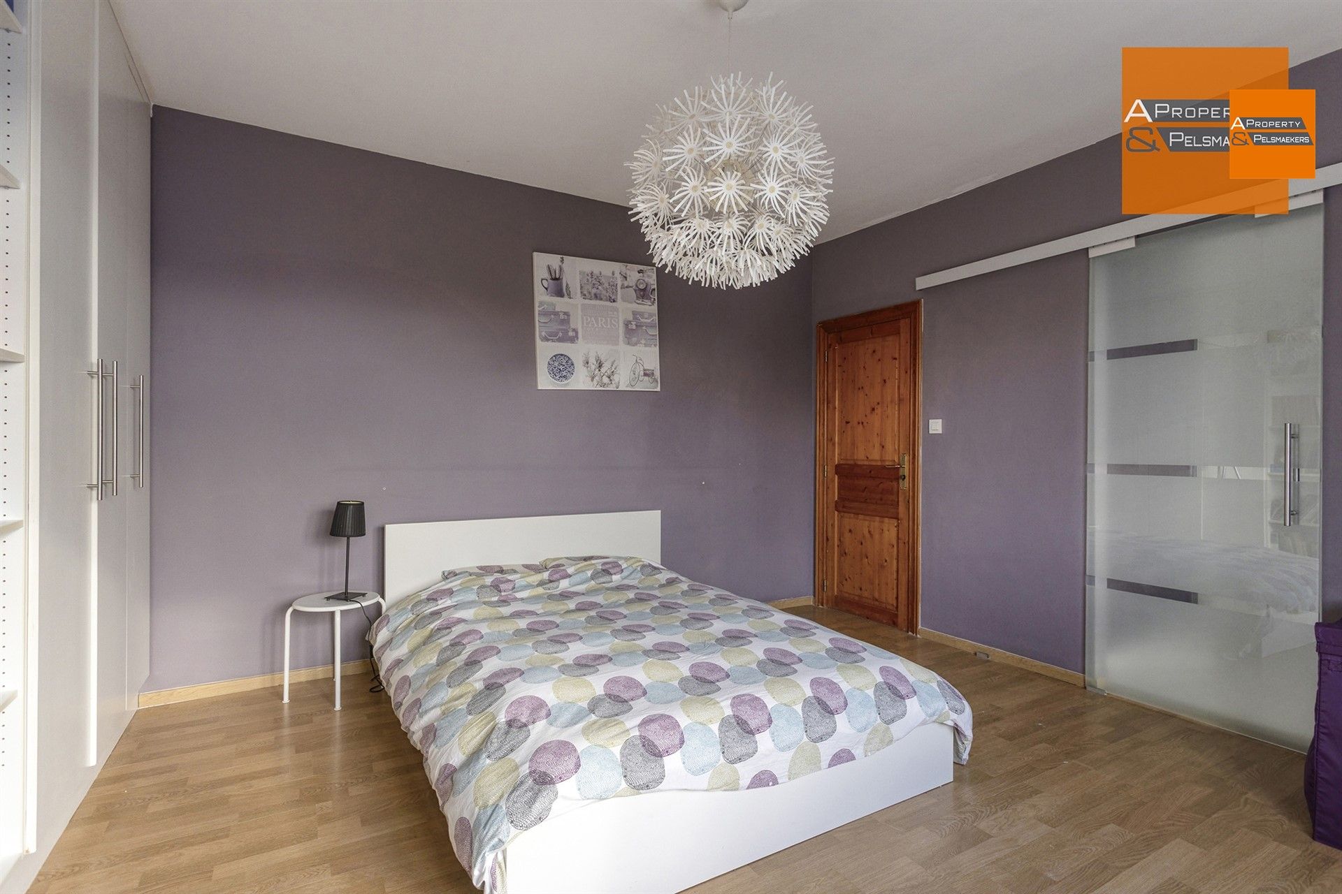 Ruime en instapklare woning met prachtige tuin in Duisburg foto 9