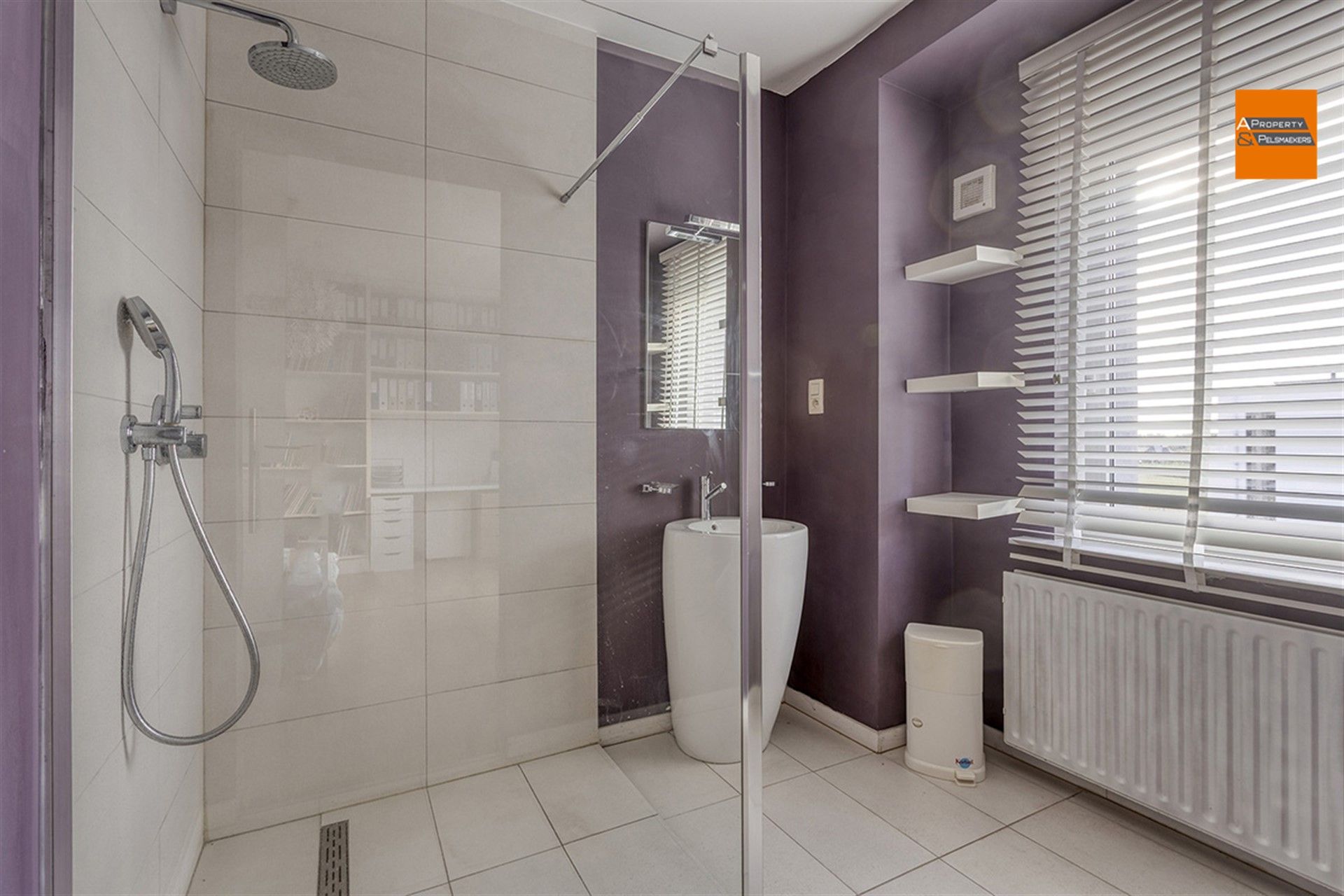 Ruime en instapklare woning met prachtige tuin in Duisburg foto 9