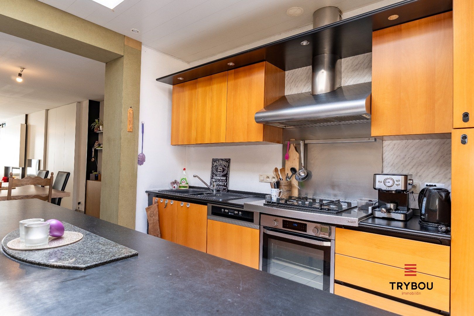 Ruime stadswoning met 4 slaapkamers foto 8