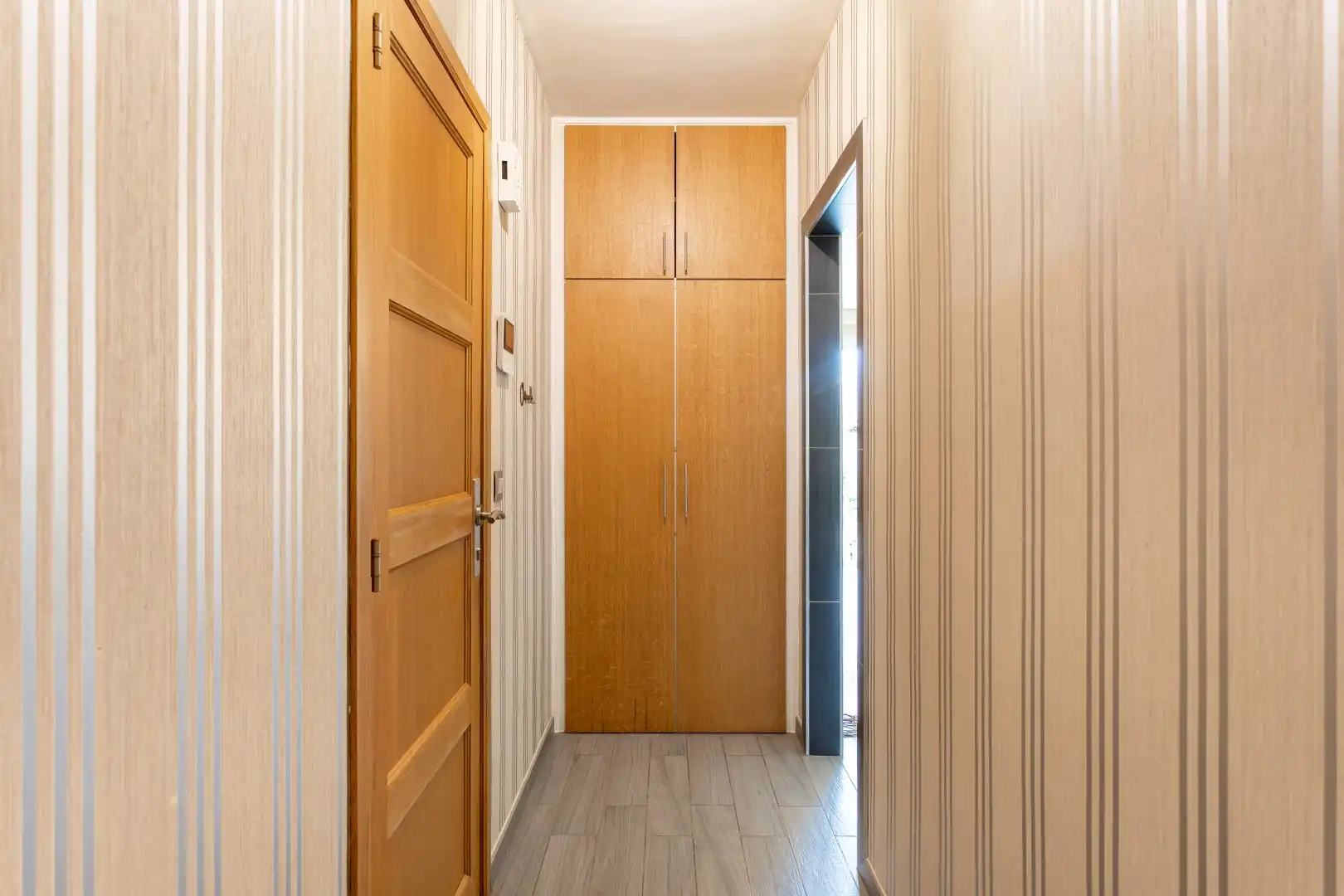 Gerenoveerd appartement met 2 slaapkamers, 2 terrassen en 2 garageboxen  foto 9