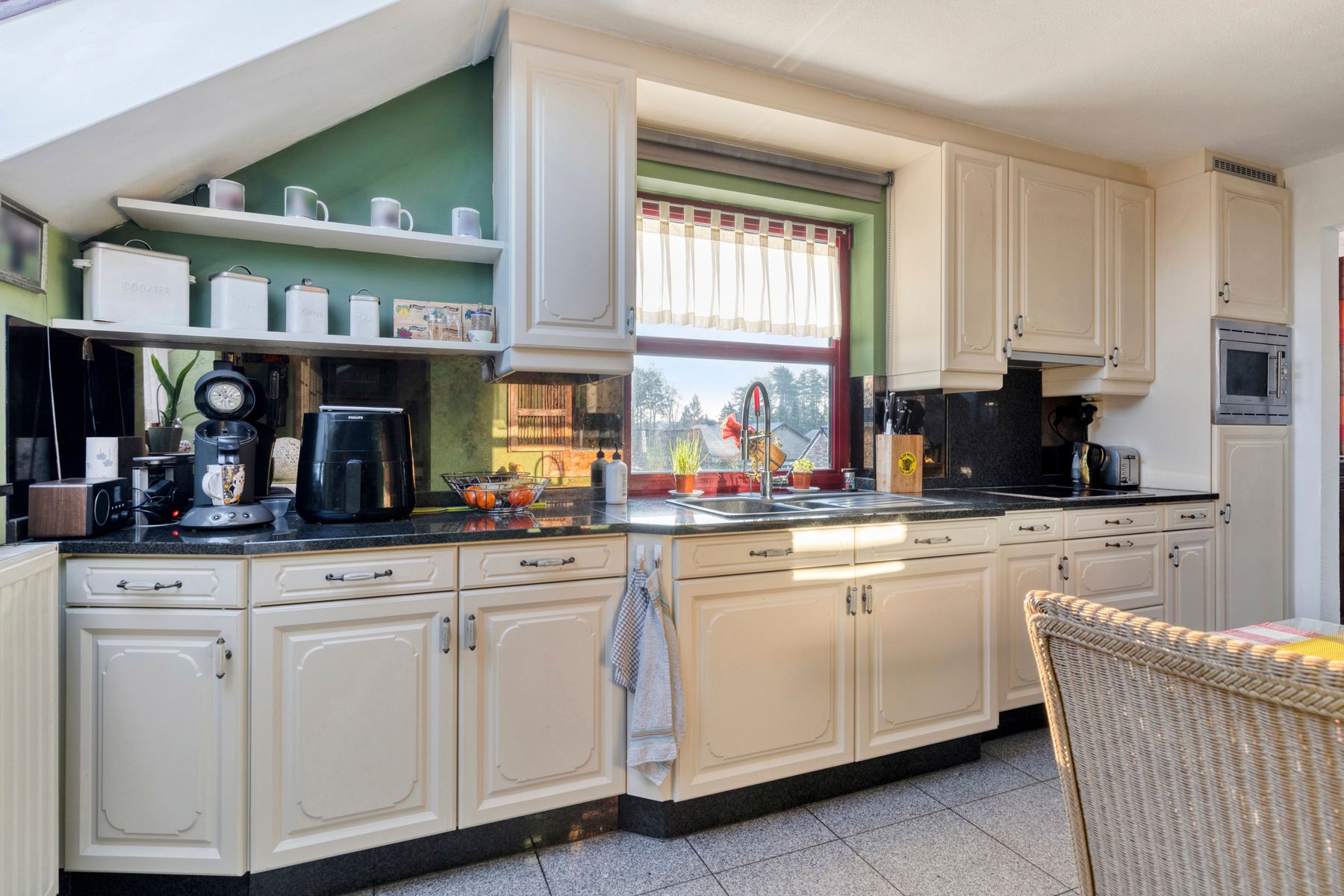 Prachtig alleenstaand 2-slaapkamer appartement met carport. foto 22