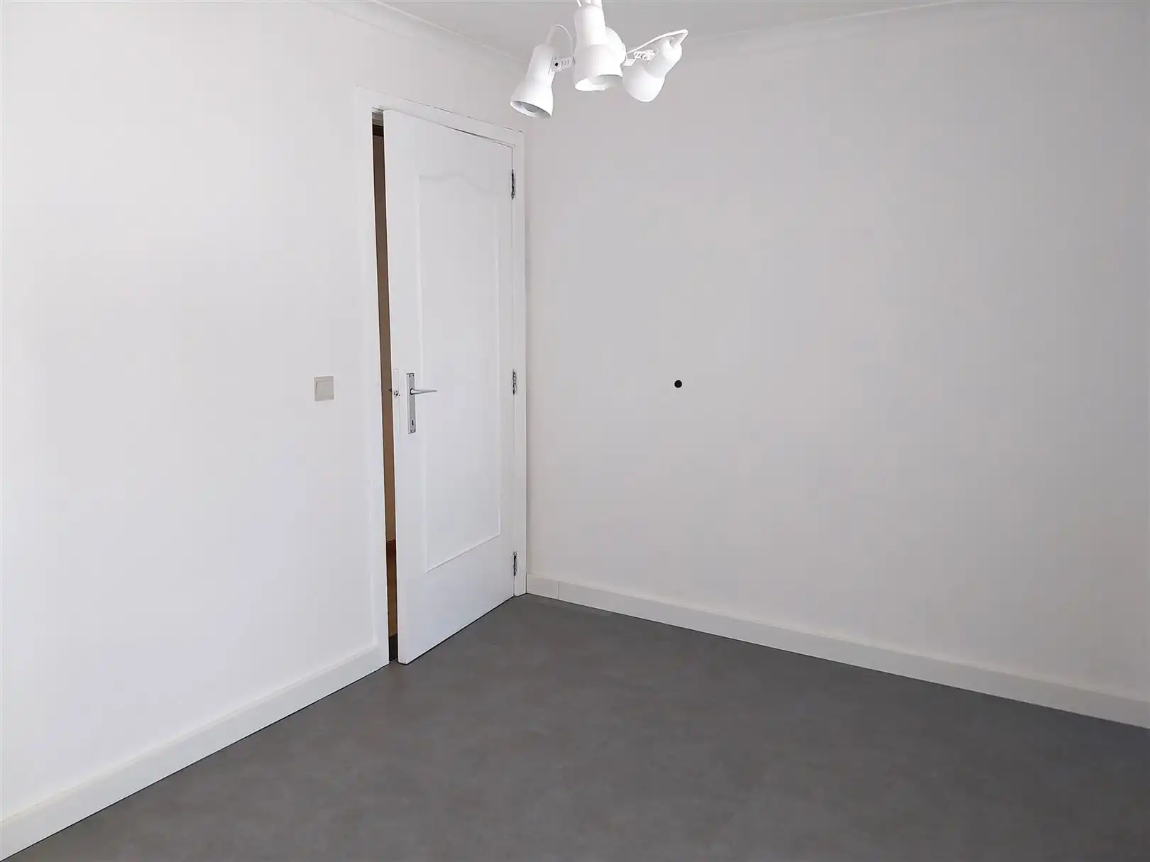 TE HUUR: Gesloten bebouwing met 3 slaapkamers in Aarschot! foto 17