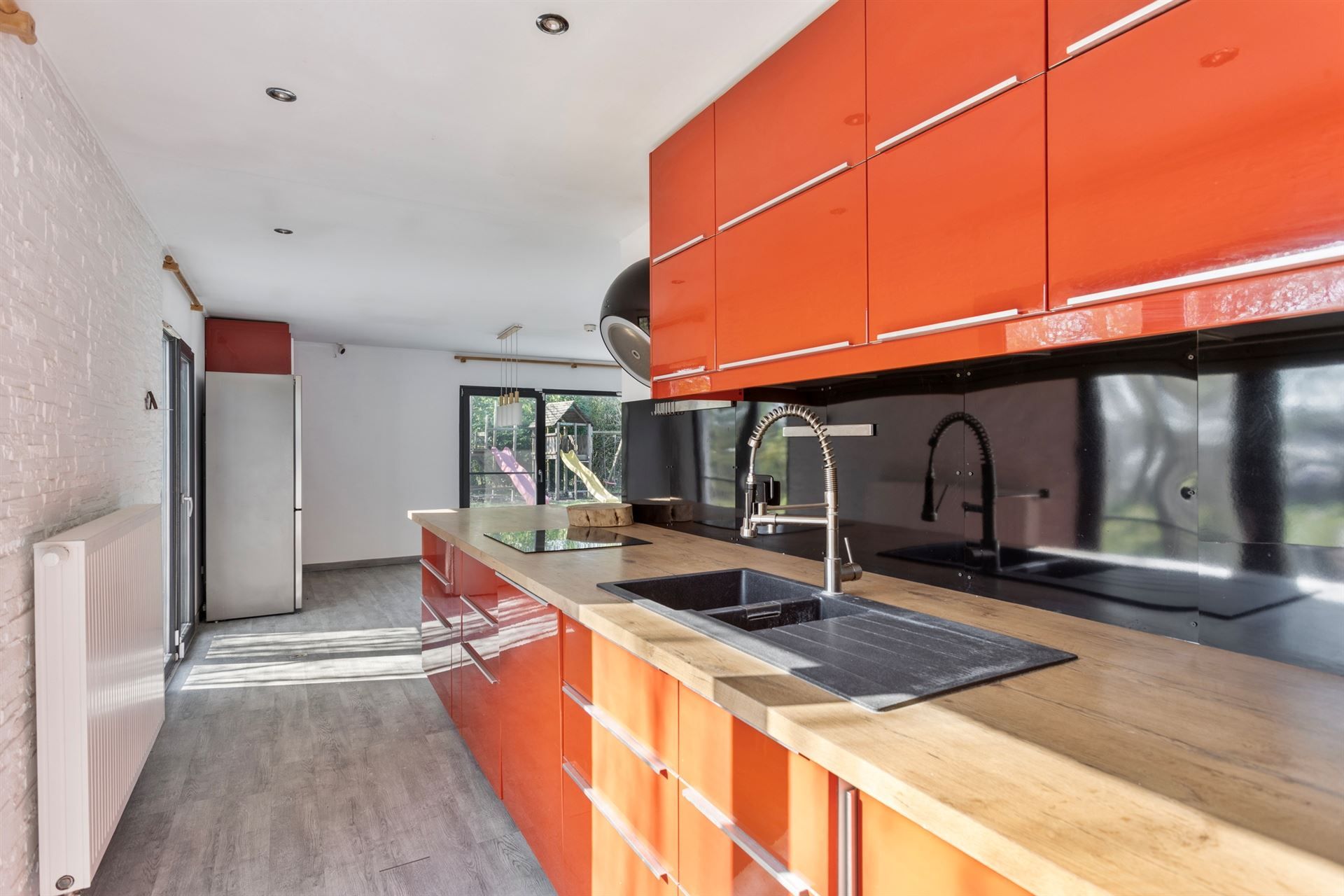 Charmante bungalow op een prachtig perceel in rustige wijk foto 13