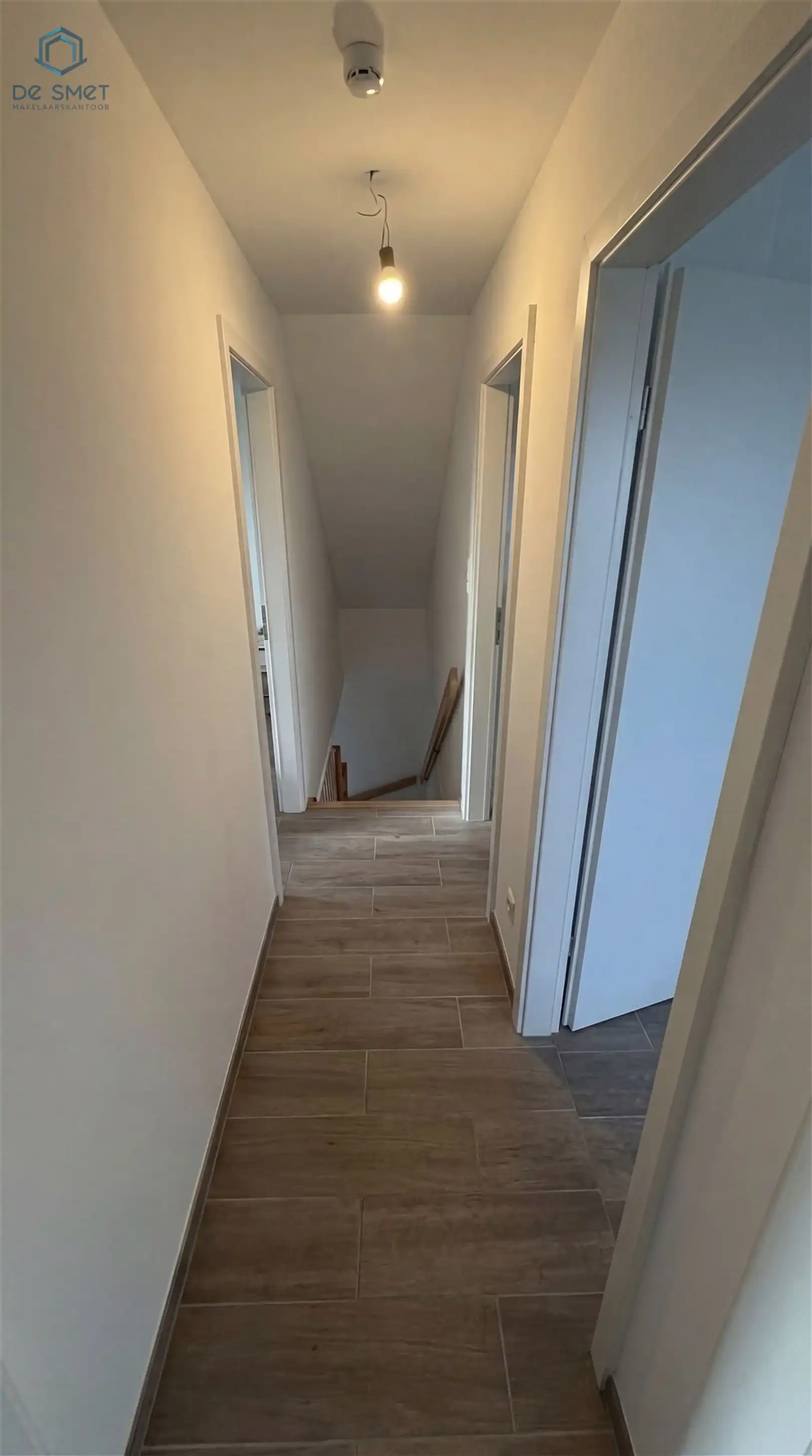 INSTAPKLARE NIEUWBOUWWONING MET 3 SLP, TUIN EN GARAGE foto 12