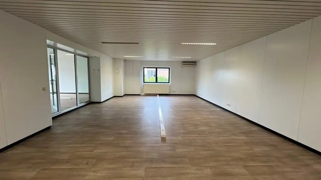 Bedrijfspand te koop – Industriezone Klein Frankrijk, Ronse foto 16