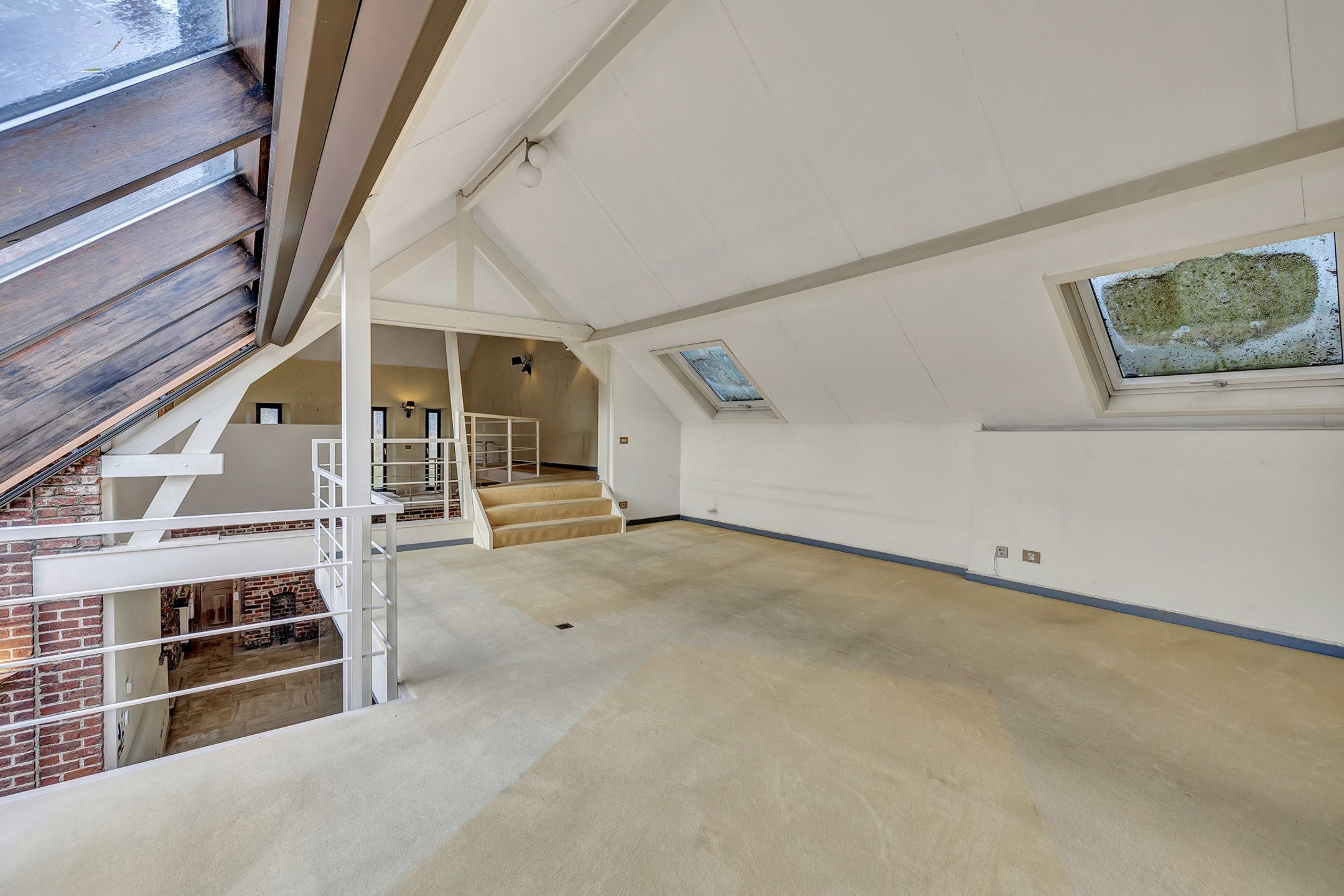 Fantastisch gerenoveerde hoeve met binnenzwembad foto 26