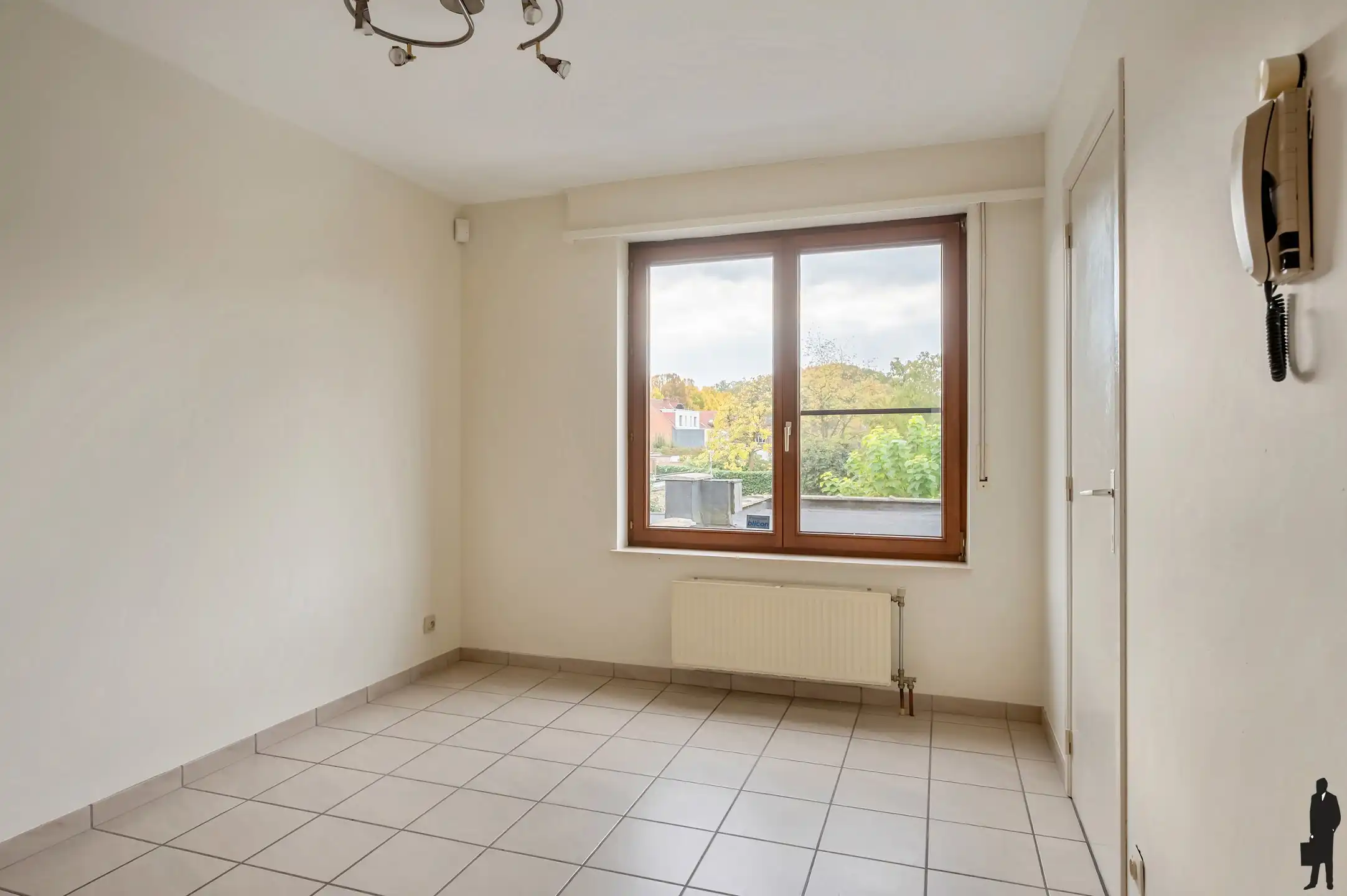 Zeer verzorgde gezinswoning, gelegen in een rustige straat toch zeer centraal nabij scholen/winkels/invalswegen/etc!&nbsp; foto 10