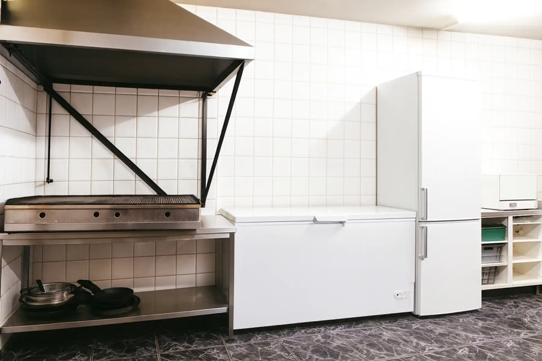 Handelspand te koop op absolute toplocatie – Burg Torhout foto 5