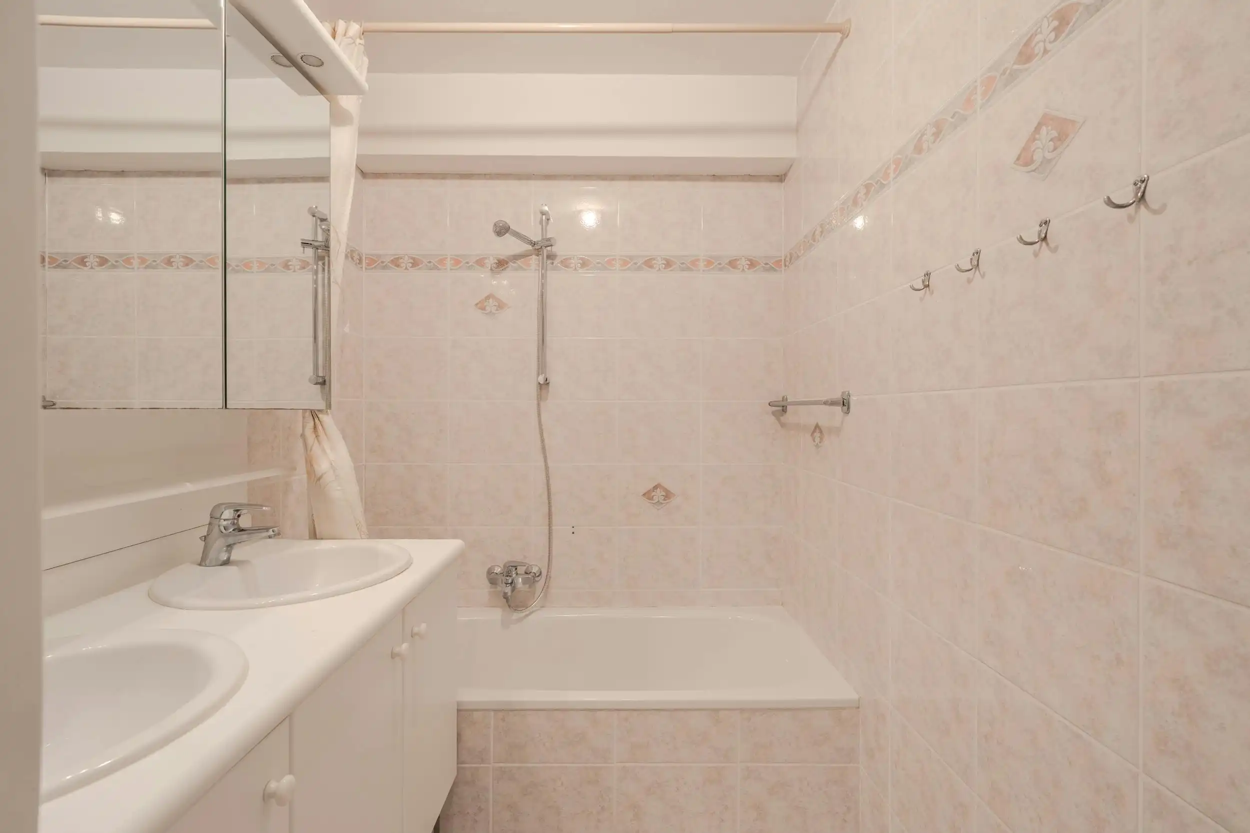 Mooi onderhouden drie slaapkamer appartement met terras! foto 22