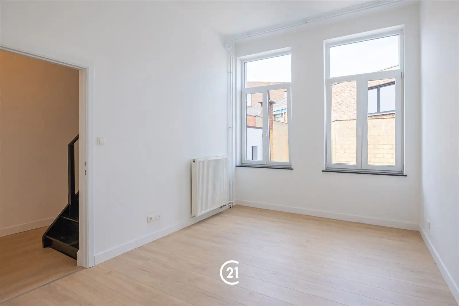 Gerenoveerde woning in centrum Zottegem. foto 8