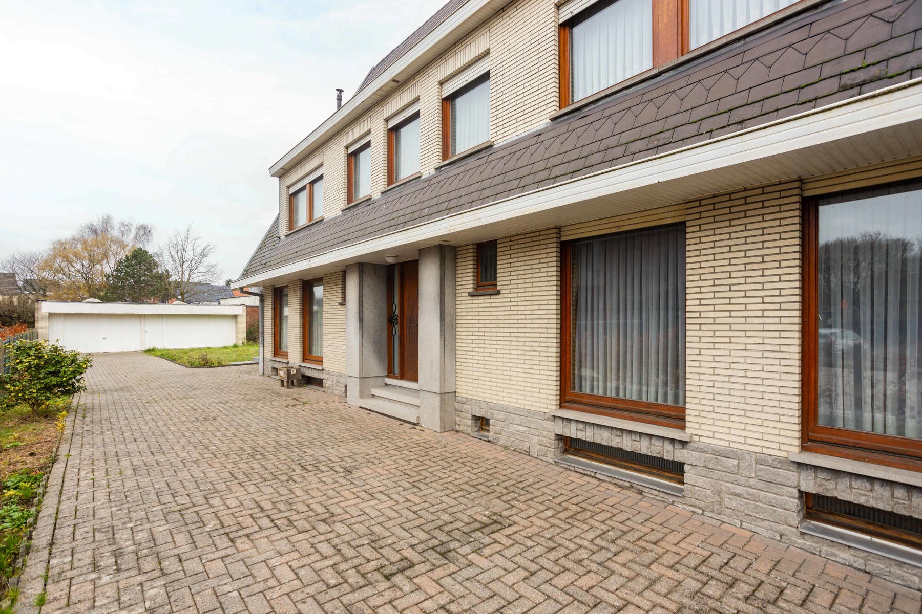 Ruime woning op toplcatie te Aalst!  foto 2