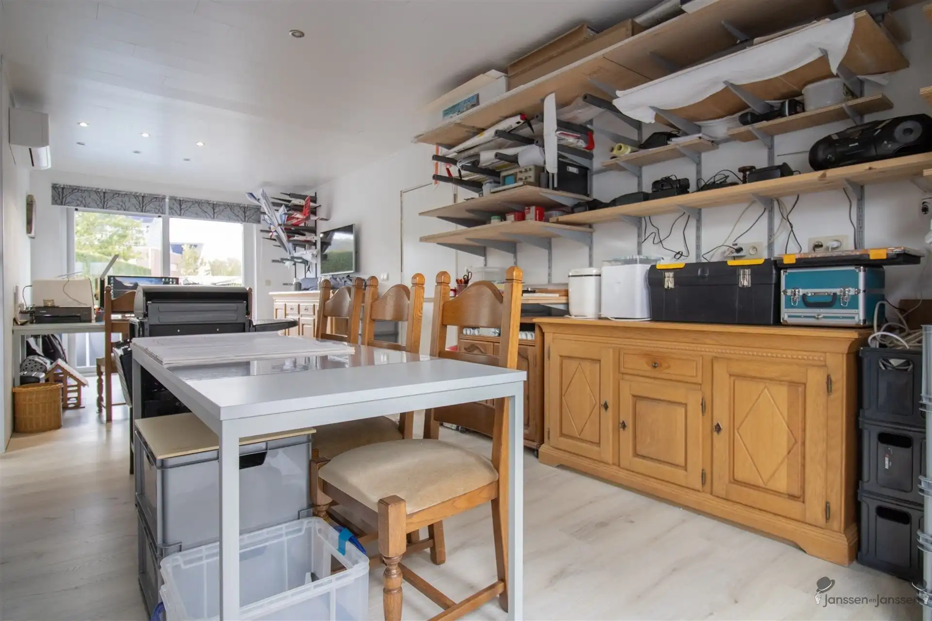 Ruime energiezuinige en instapklare woning met 3 à 4 slaapkamers. foto 8