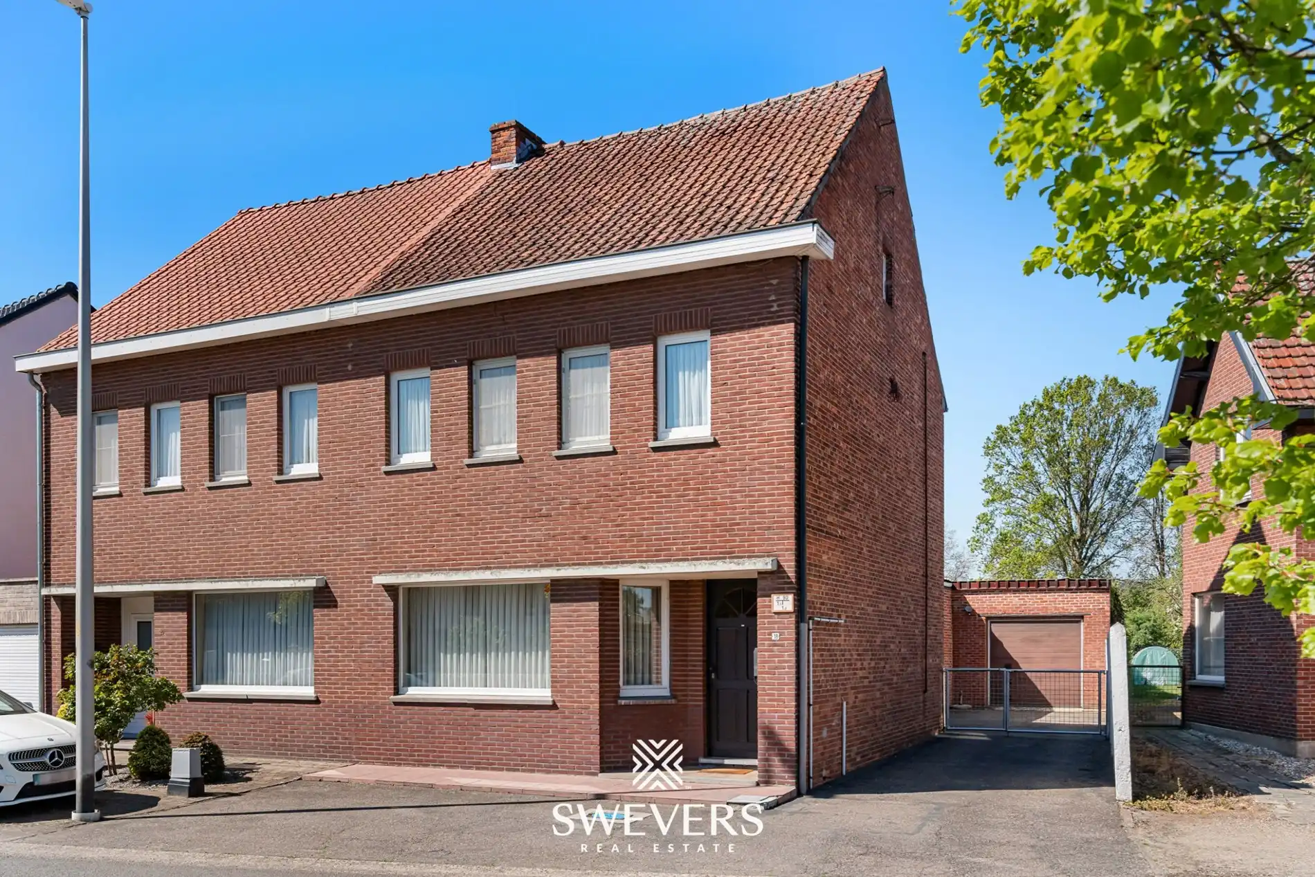 Half-open bebouwing met renovatiepotentieel foto 32