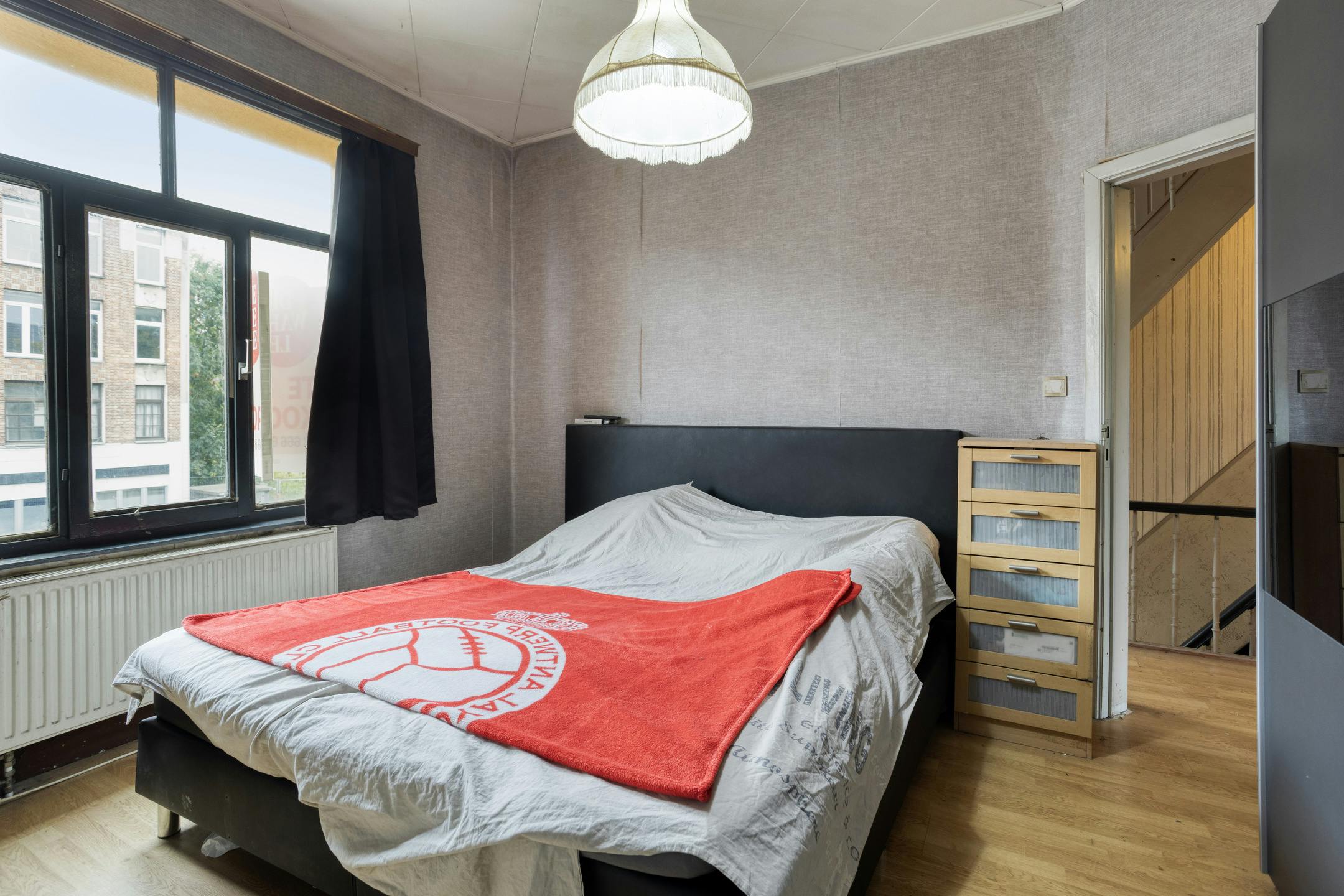 Huis met 5 slaapkamers en tuin in Deurne! foto 10