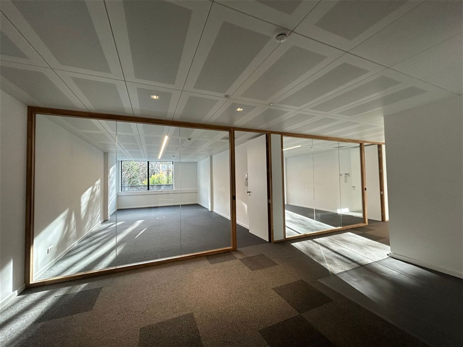 Volledig rerenoveerde kantoren te huur vanaf 150 m² foto 4