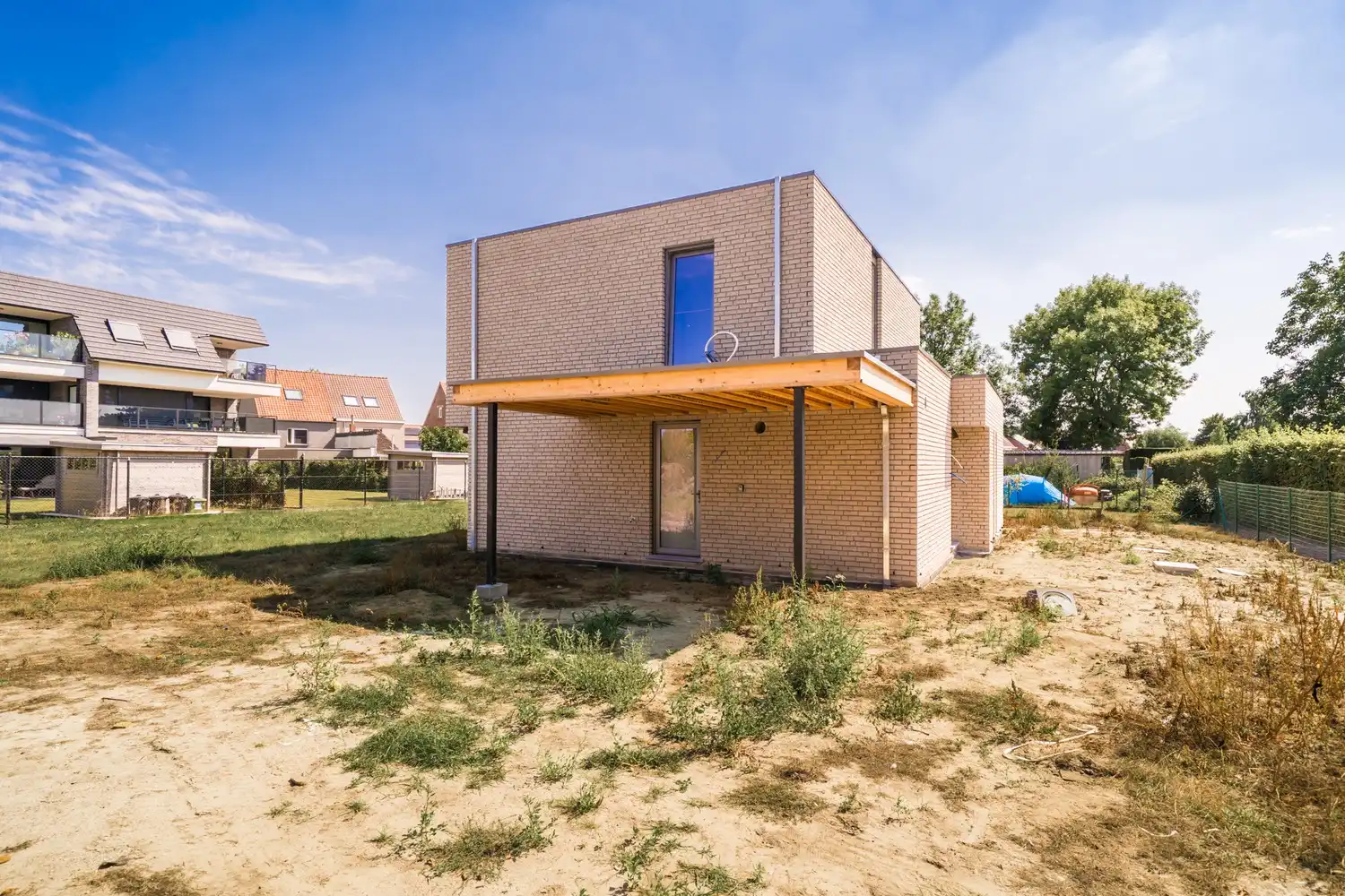 Energiezuinige nieuwbouwwoning met 3 slaapkamers en carport op een rustige locatie foto 4