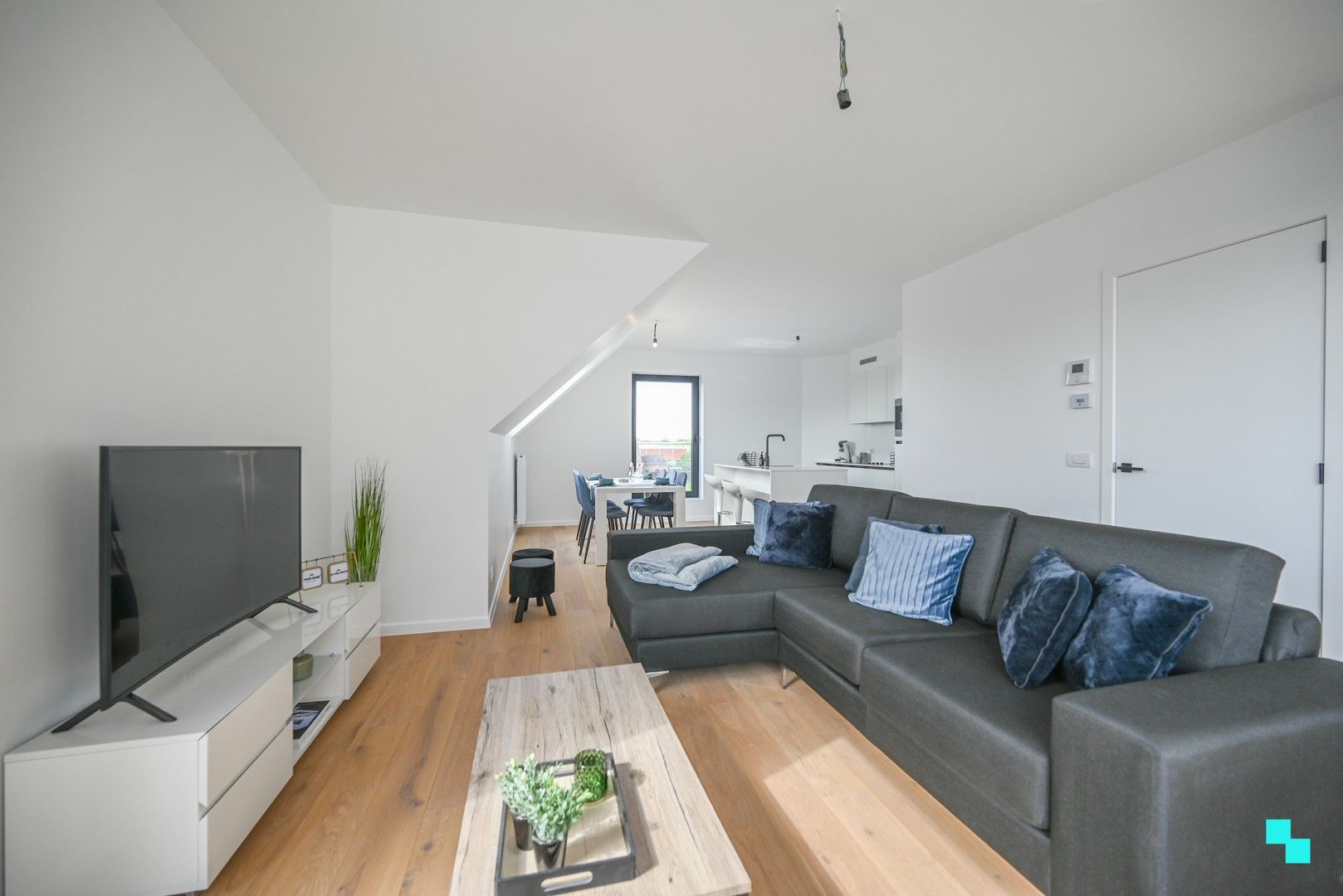 Energiezuinig tweeslaapkamerappartement met terras in Beveren-Leie! foto 3