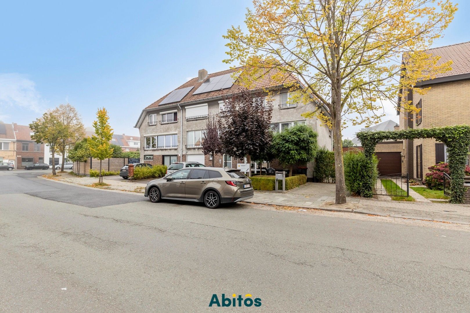 Hoofdfoto van de publicatie: Ruime woning met polyvalent gelijkvloers – ideaal als gezinswoning of handelspand