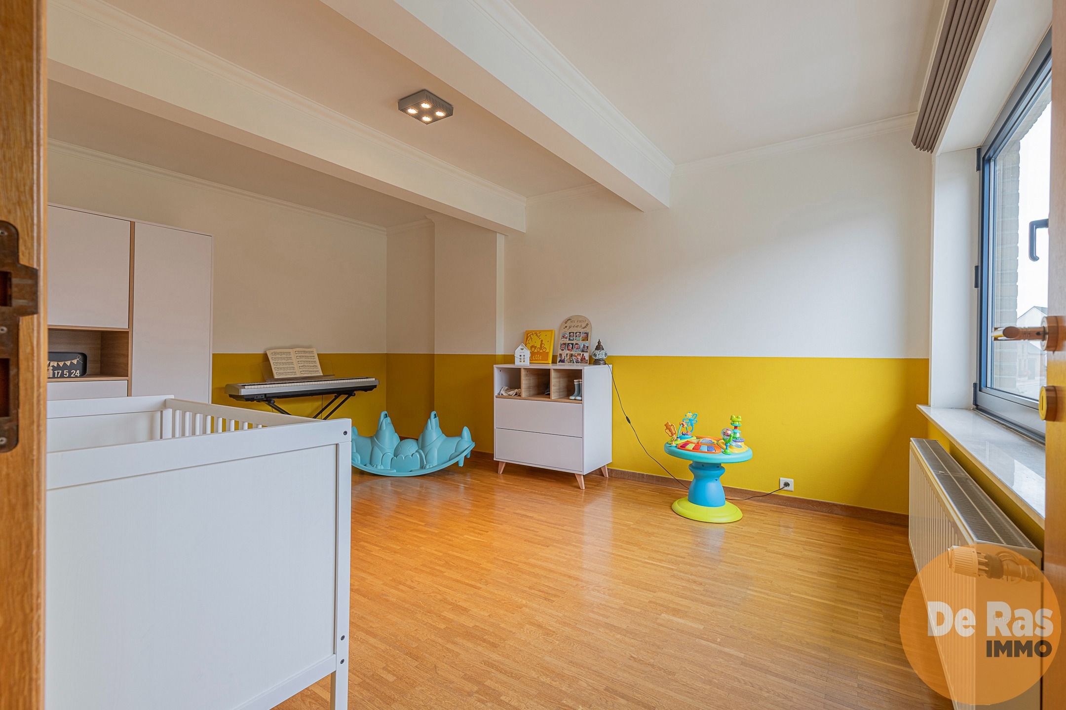 HILLEGEM – Gerenoveerde, ruime HOB met schitterende tuin foto 14