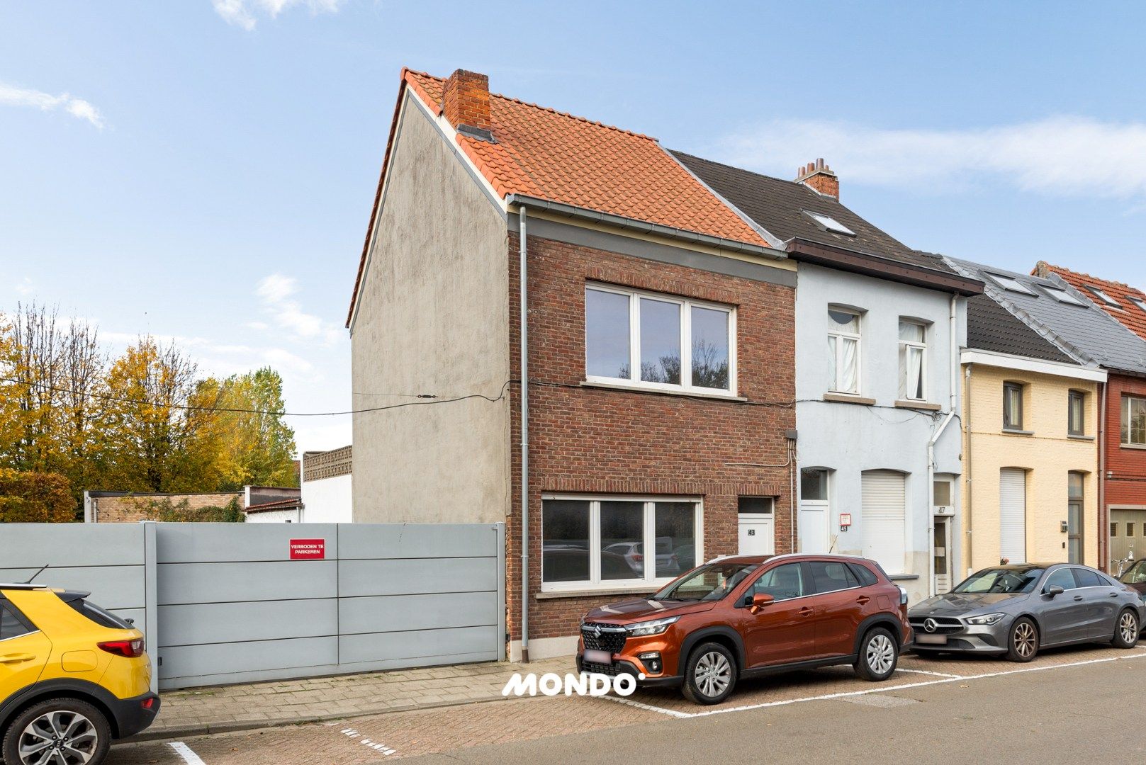 Rustig gelegen woning met 3 slaapkamers en veel potentieel nabij het centrum! foto 2