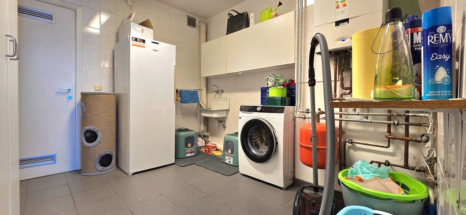 TE KOOP: Instapklaar appartement met 3 slaapkamers, dubbele garage en 2 terrassen foto 16