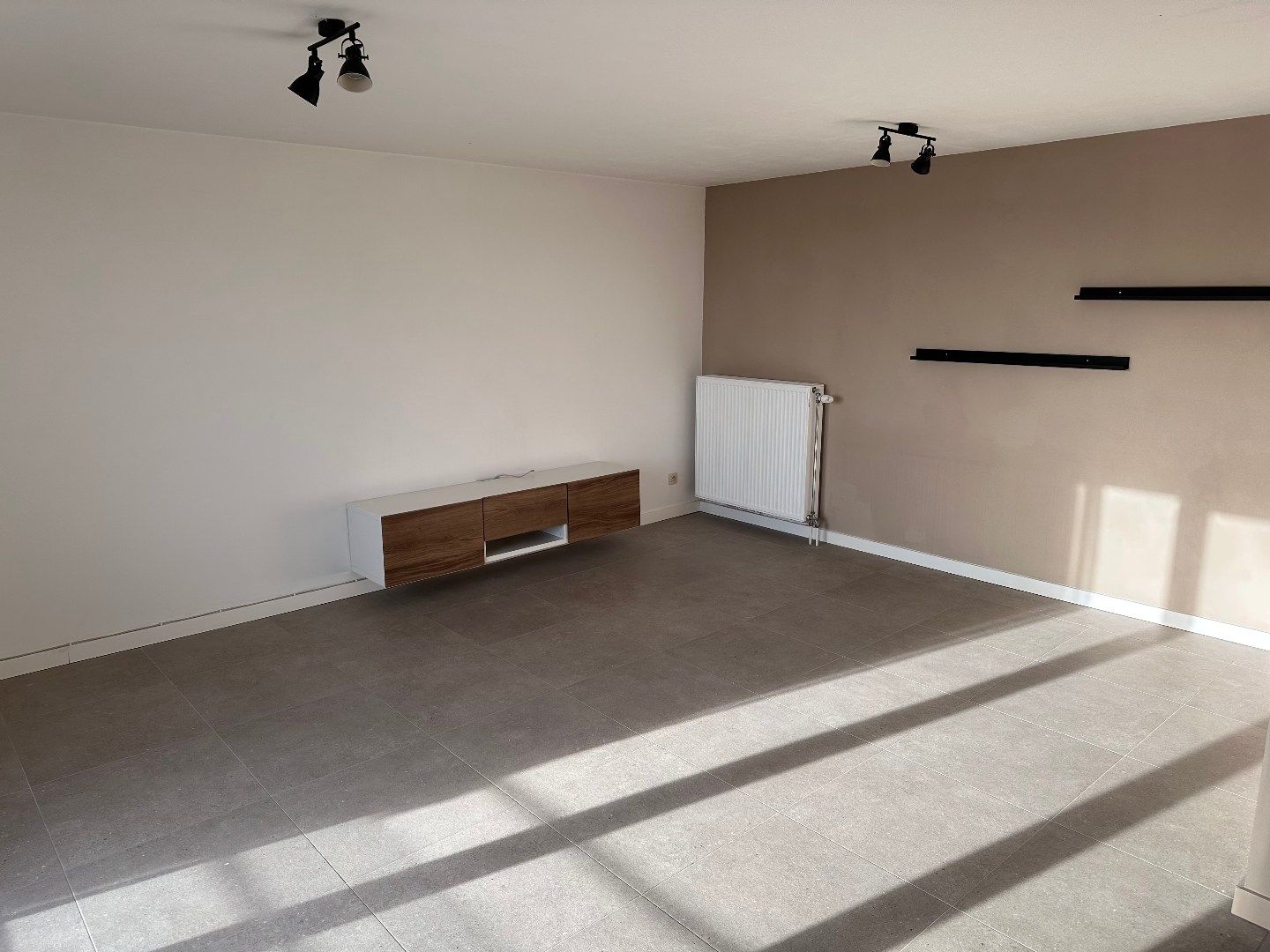 Prachtig dakappartement van 125m² met 2 slaapkamers, een dressing en een autostandplaats in het centrum van Lanaken!  foto 5