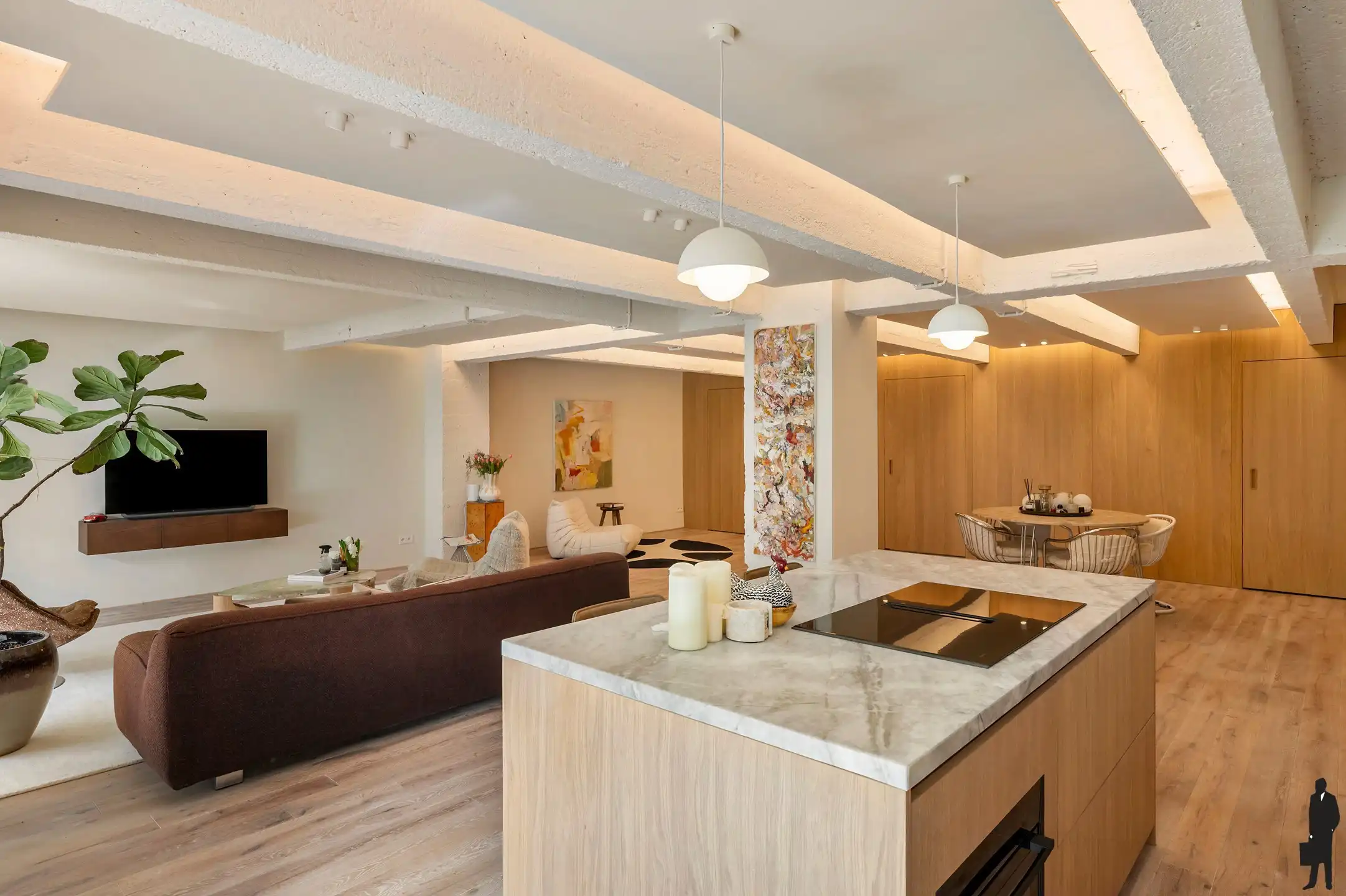 Exclusieve en instapklare gelijkvloerse loft met hoogwaardige afwerking foto {{pictureIndex}}