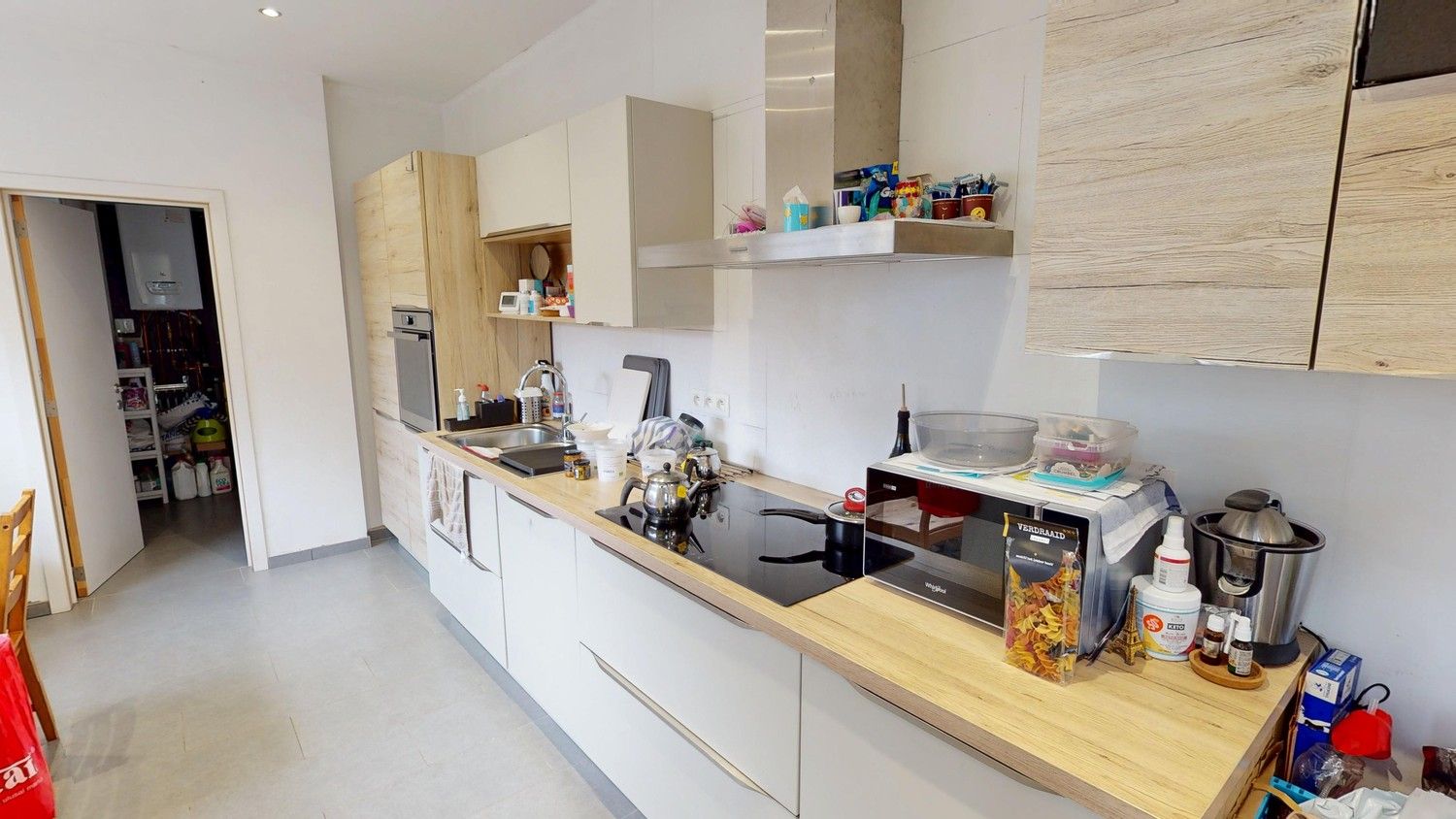 Gerenoveerde halfopen woning met 3 slaapkamers in het hart van Eke! foto 5