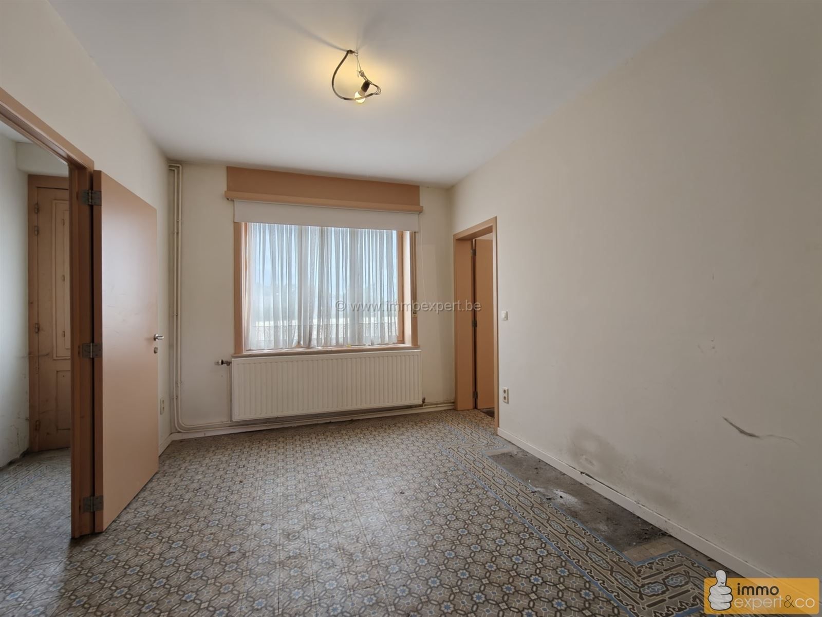 TERNAT: Super gelegen woning / Nieuw dak foto 3