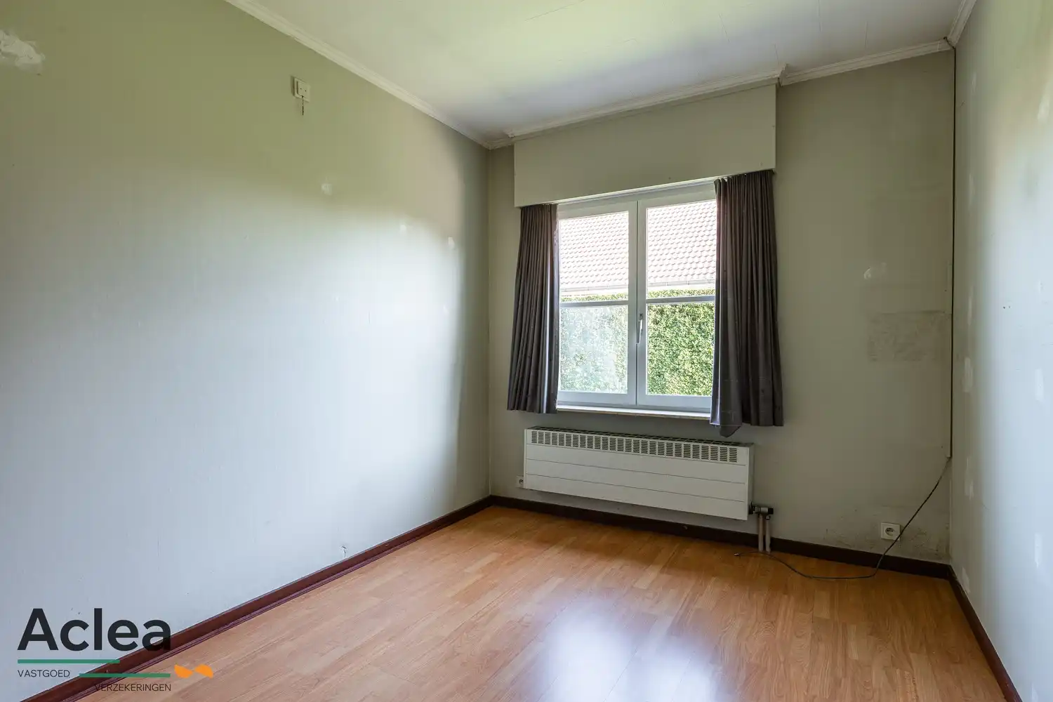 Vrijstaande woning op een zeer goede locatie in Vinderhoute. foto 13