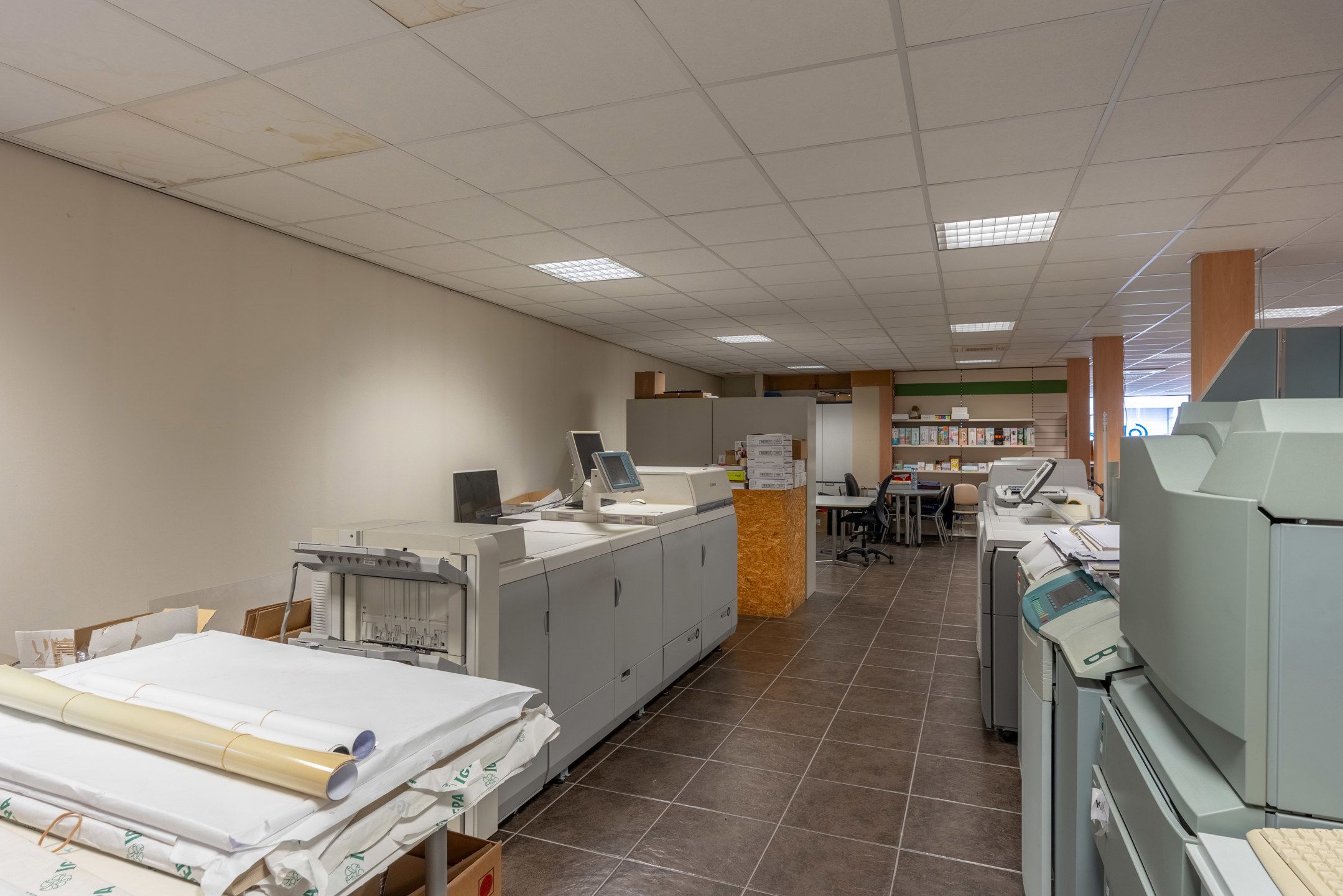Verrassend ruime handelswoning met bovenliggend appartement. foto 12