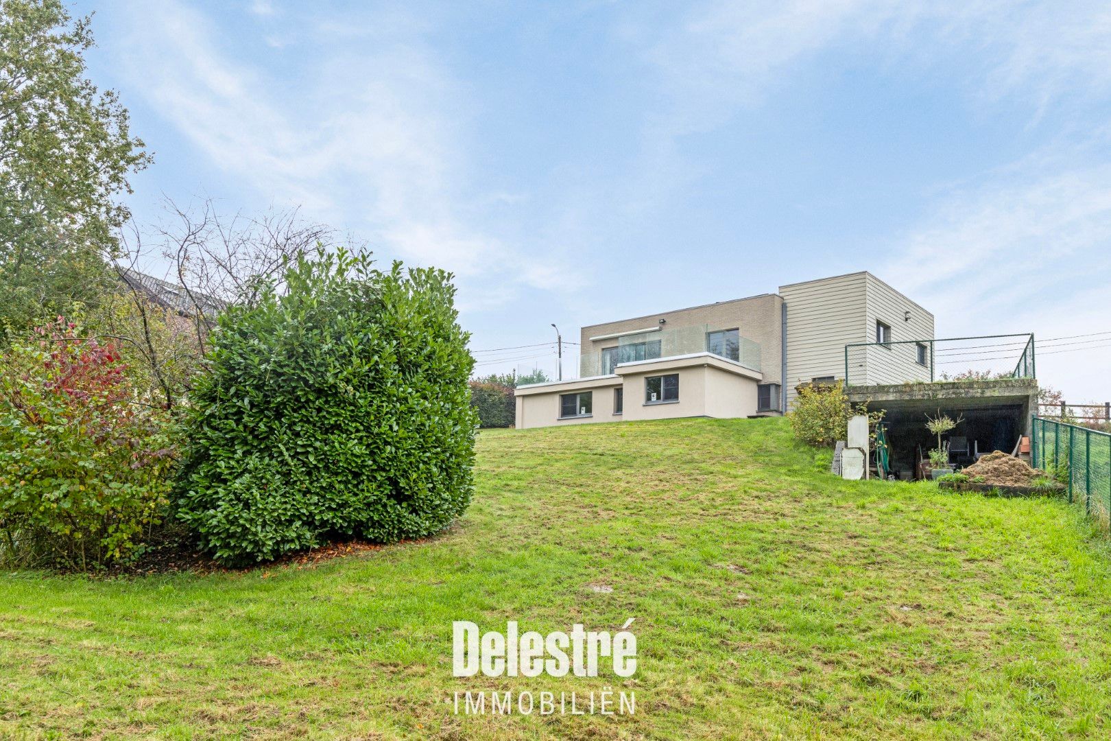 GERENOVEERDE VILLA OMGEVEN DOOR GROEN GEGEERDE ASBEEK foto 44