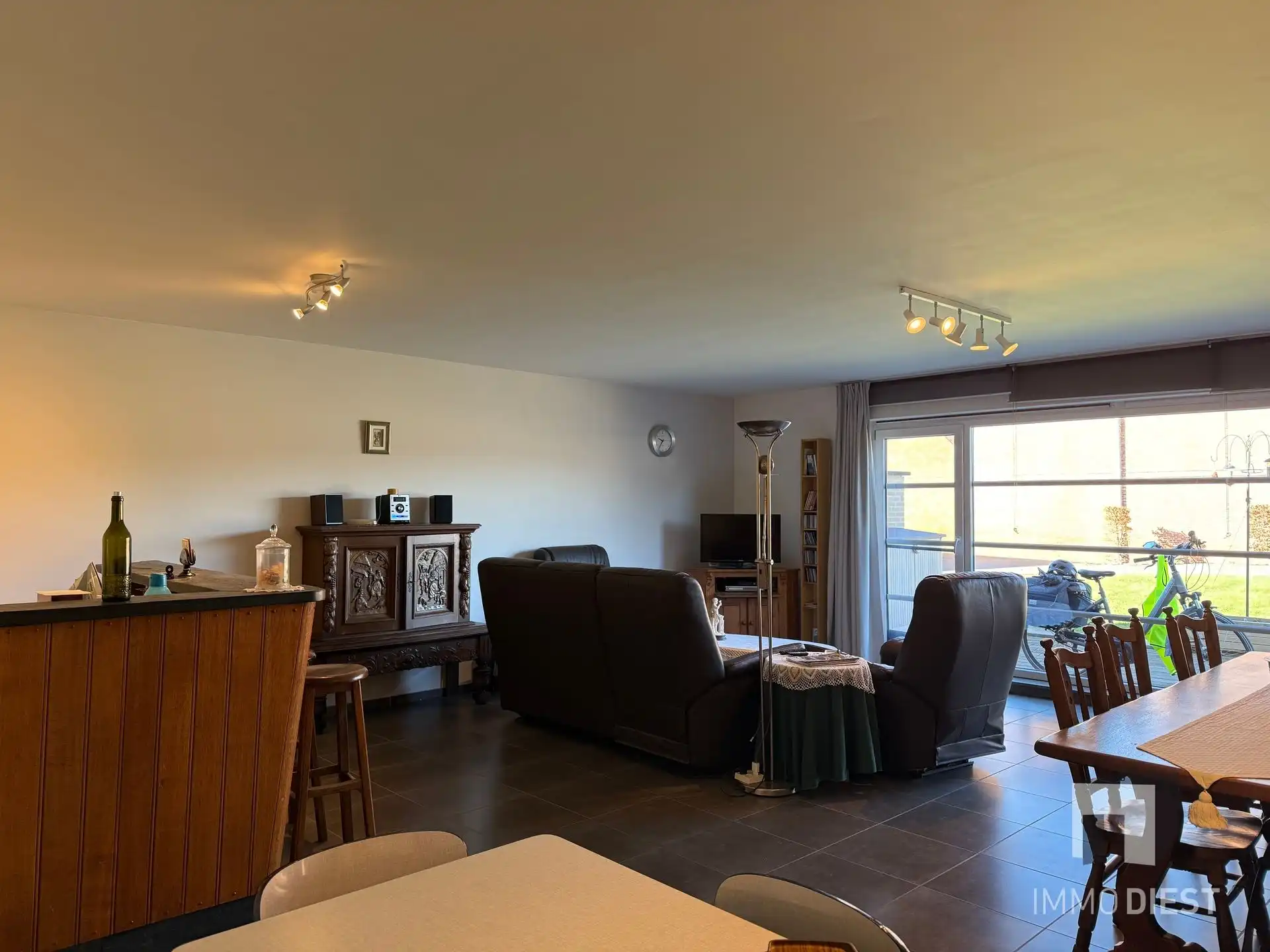 Gelijkvloers appartement met 2 slaapkamers en ruim terras foto 3
