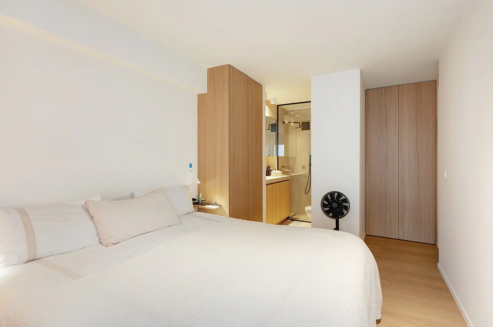 Mooi vernieuwd appartement met open uitzicht en 3 slaapkamers. foto 18