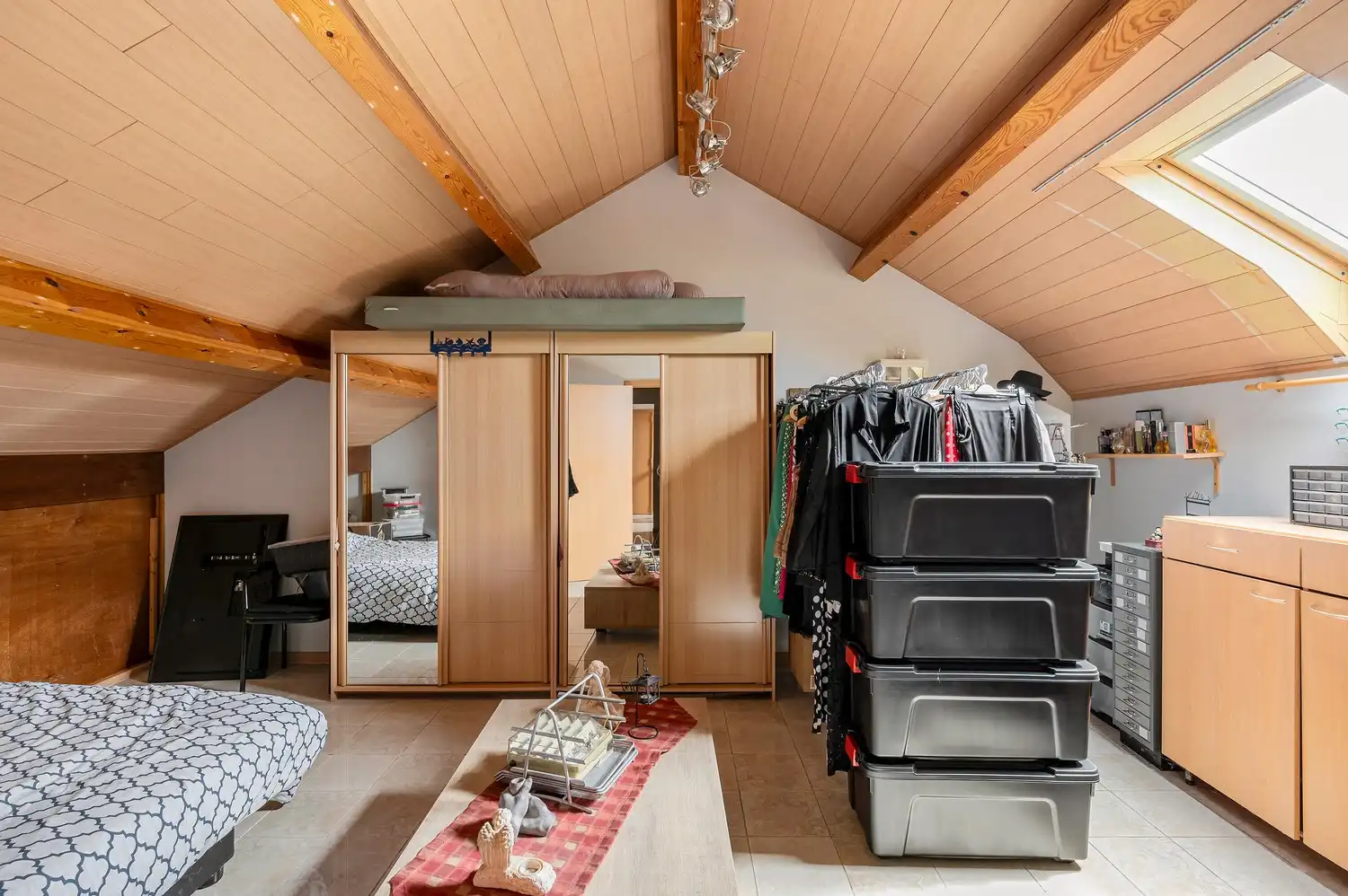 Landhuis met zwembad en 2 tot 4 slaapkamers foto 23