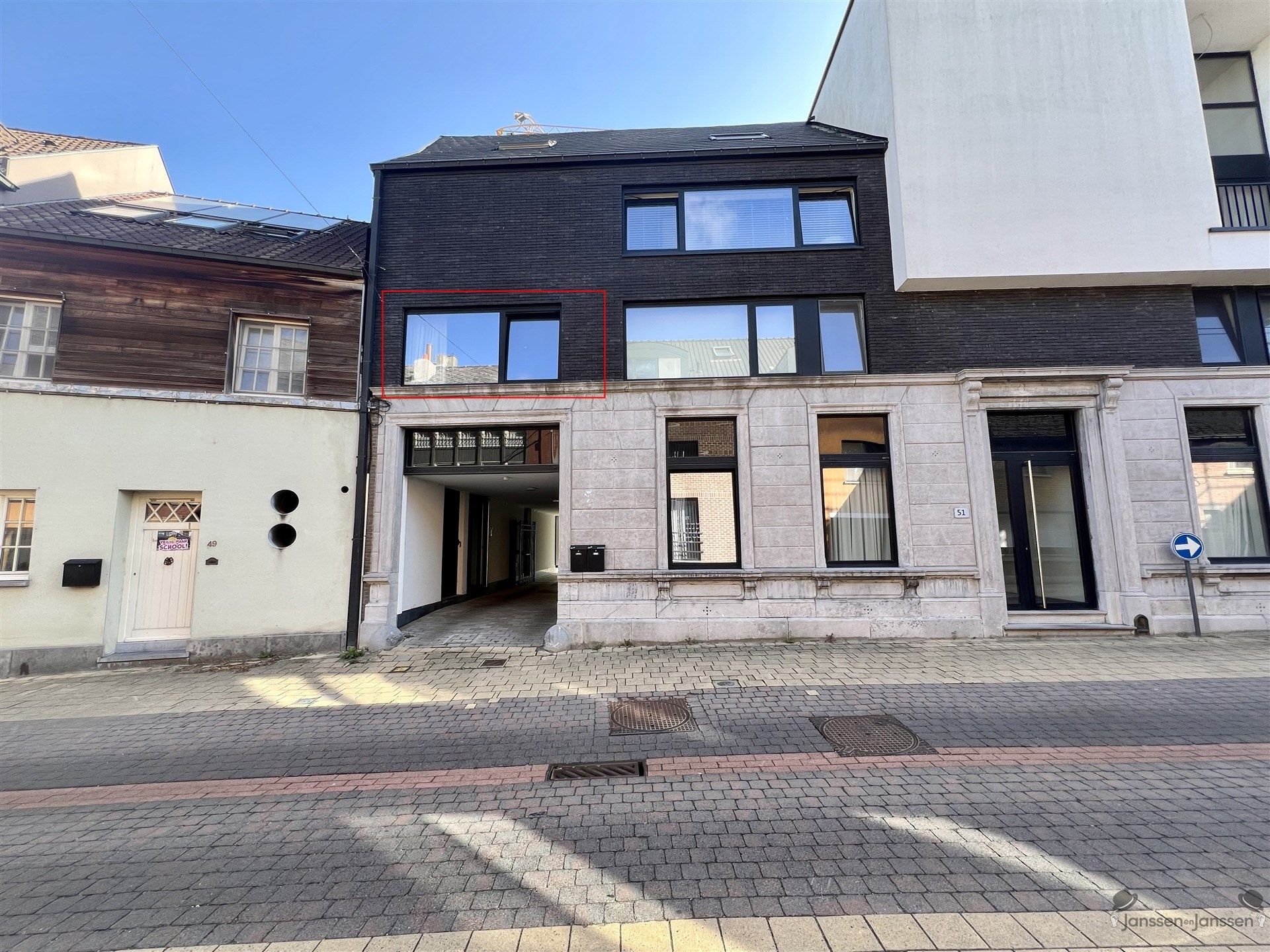 recent instapklaar1 slpk appartement met ruim terras foto {{pictureIndex}}