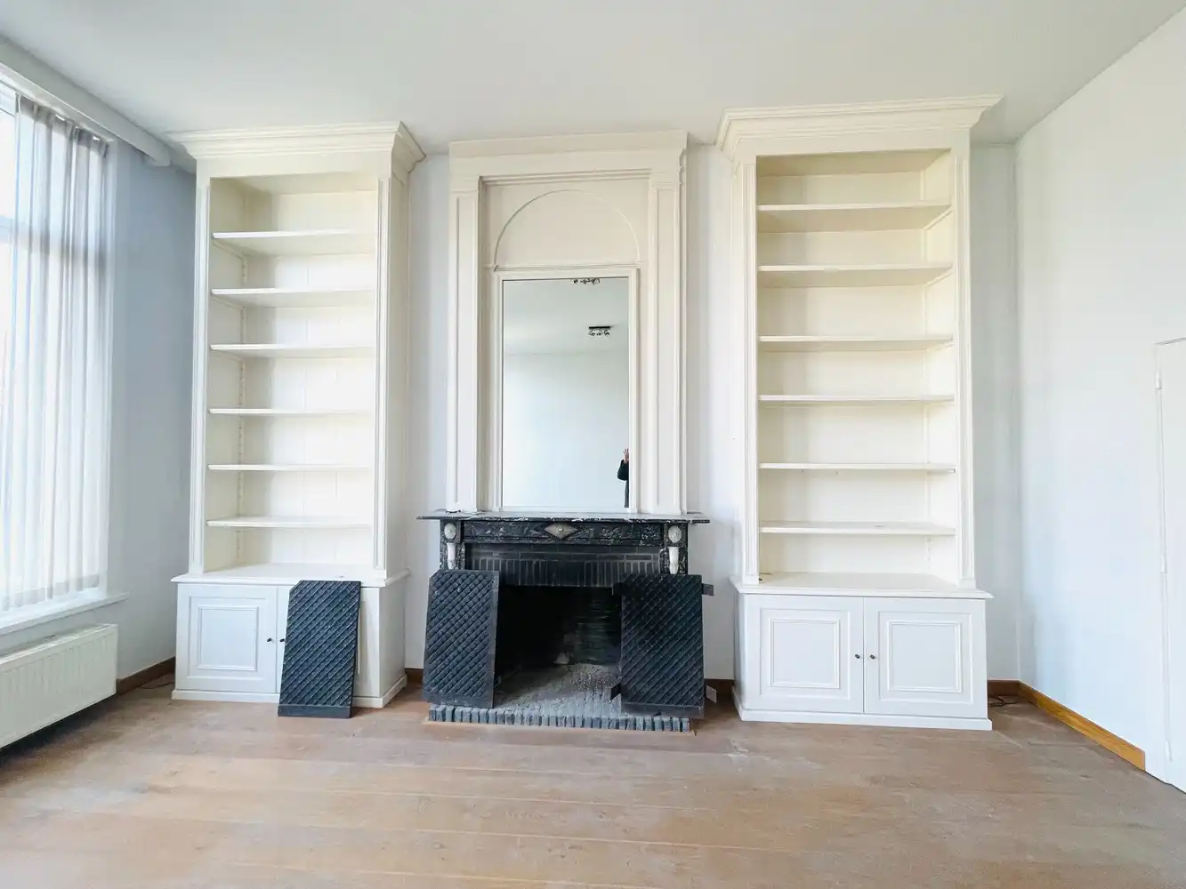 Brugge,aan de SINT-ANNAREI , DUBBEL APPARTEMENT( 250m²)  in een herenhuis  vooraan zicht op de Sint-Annarei, achteraan zicht op een grote gemeenschappelijke tuin,2  livings, 2 keukens, 4 slaapkamers, 2 badkamers. foto 30