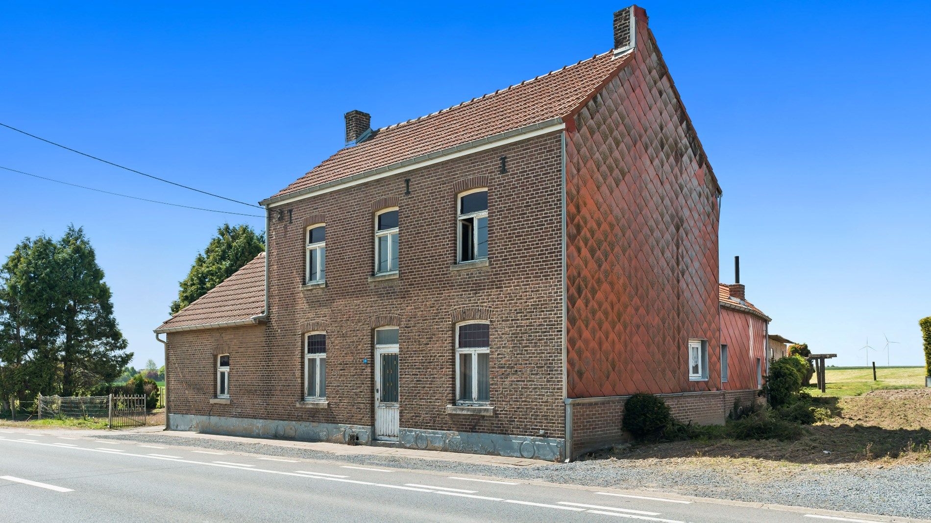 Renovatiewoning op perceel van 6854 m² foto 18