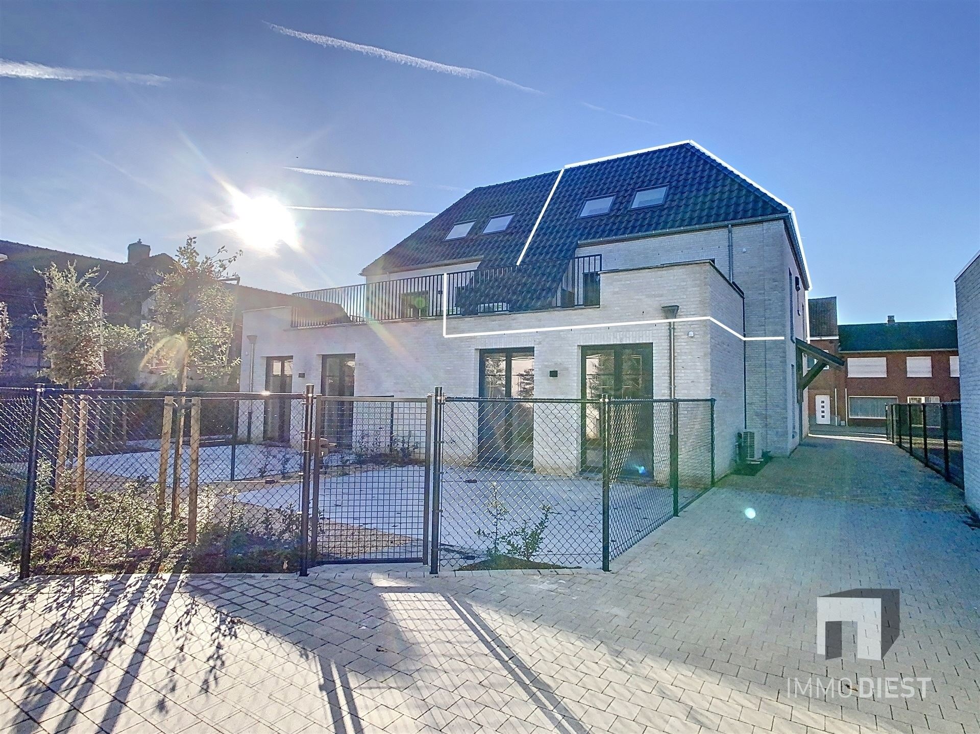 Luxe duplex met 3 slaapkamers en groot terras foto 2