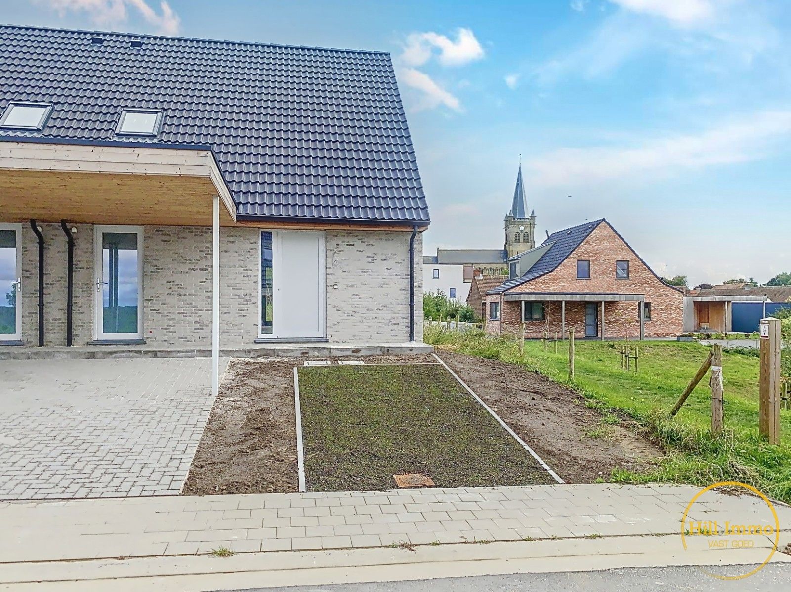 Halfopen nieuwbouwwoning te Wijtschate foto {{pictureIndex}}