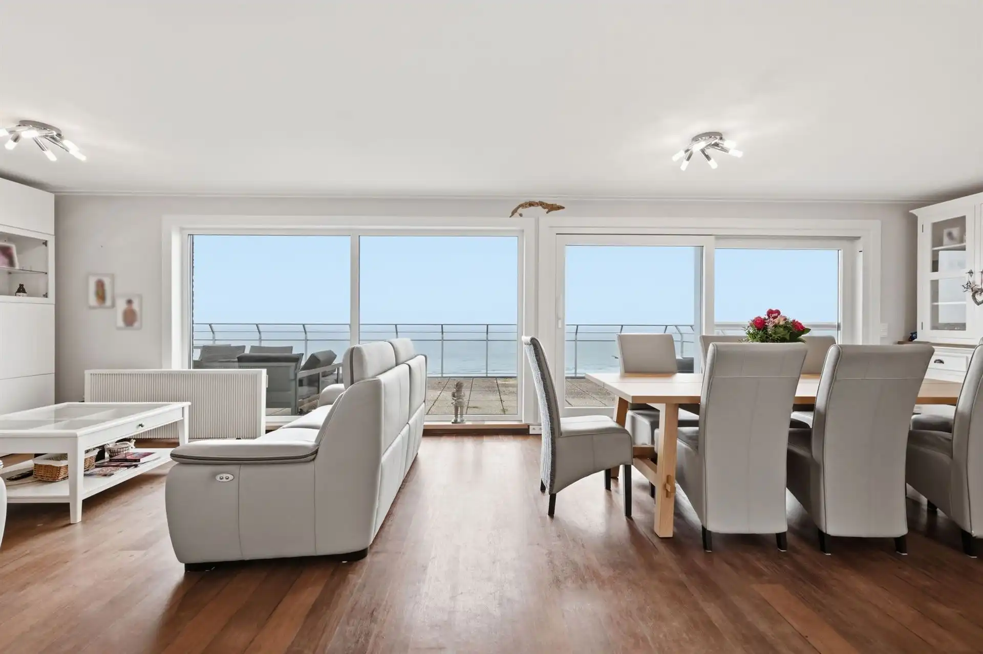 Hoofdfoto van de publicatie: PENTHOUSE / UNIEKE TERRASSEN