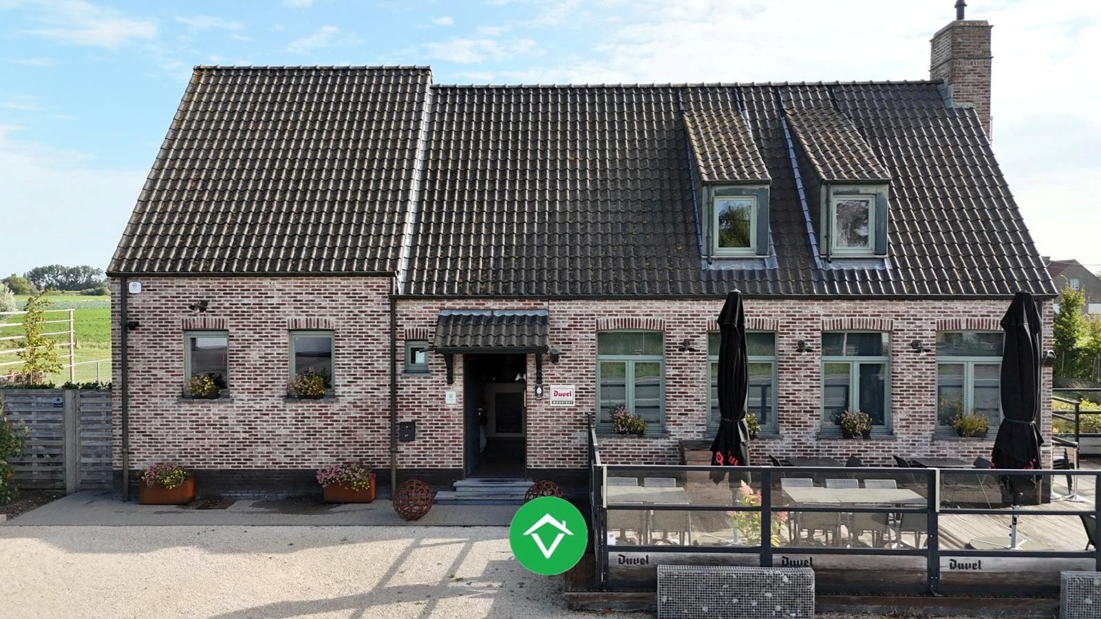 Combinatie wonen & werken: horecazaak met woonst in Eernegem foto 2