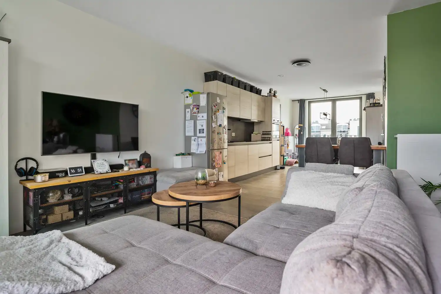 Modern appartement met 2 slaapkamers en terras op toplocatie in Lier! foto 2