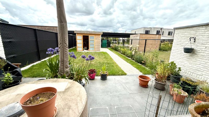 Instapklare recente woning met 4 ruime slaapkamers en carport foto 19